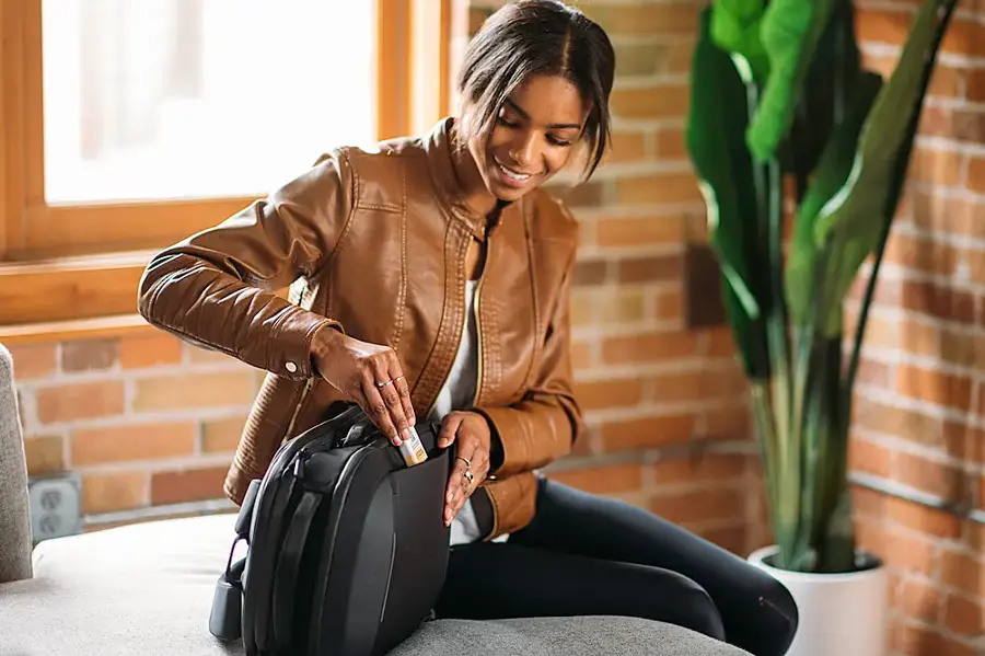 Alt View 26. Nomatic - BACKPACK (15L) - Black.