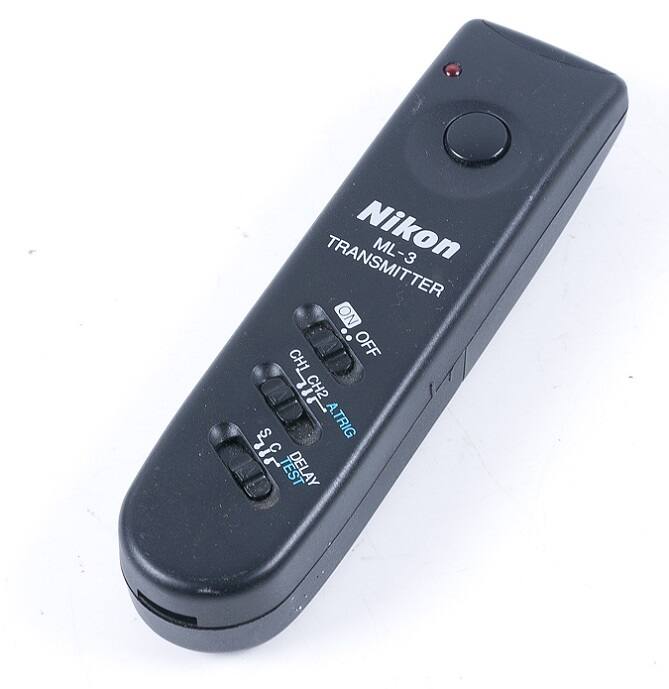 Nikon ML-3 TRANSMITTER  
NO CH1 OFF  
CH1_CH2_A.TRIG  
CH2 A. S A.TRIG  
sir C TEST DEL YA
