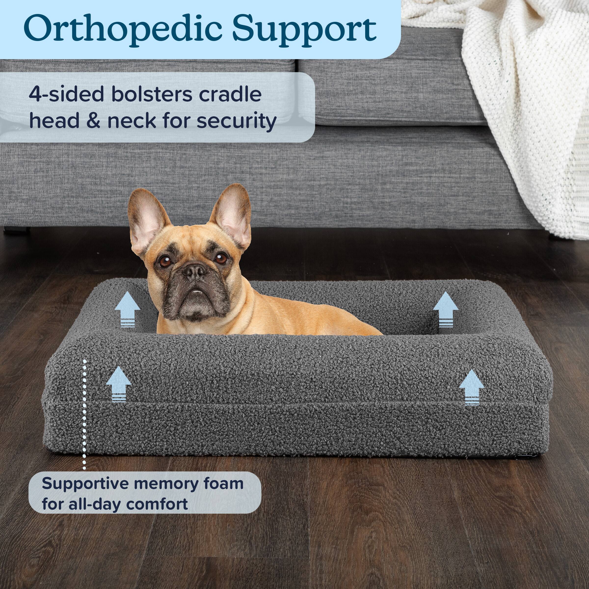 Orthopedic Support

4-sided bolsters cradle head & neck for security

Supportive memory foam for all-day comfort