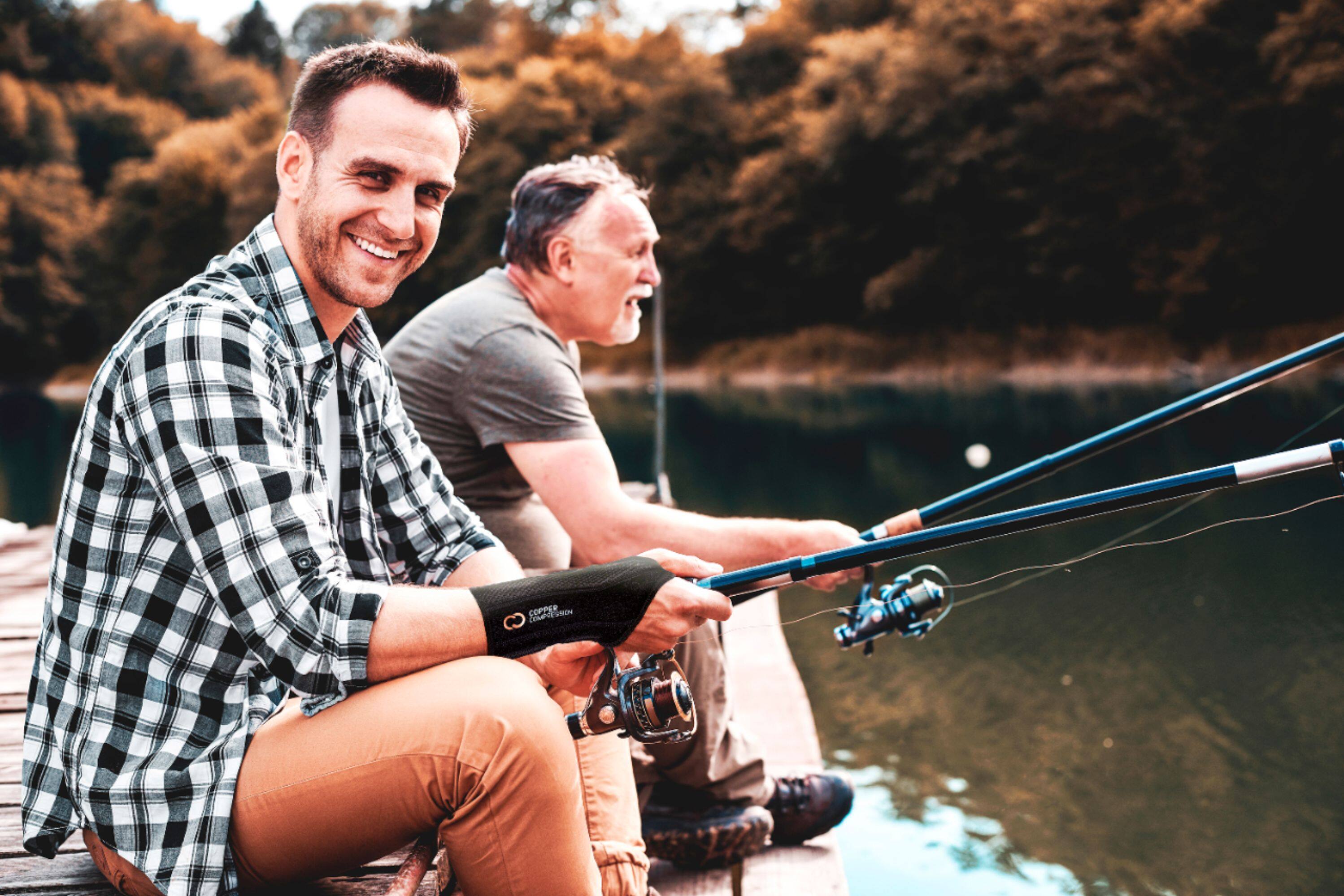 Alt View 16. Copper Compression - Copper Infused Wrist Brace Right - Large/X-Large - BS4.