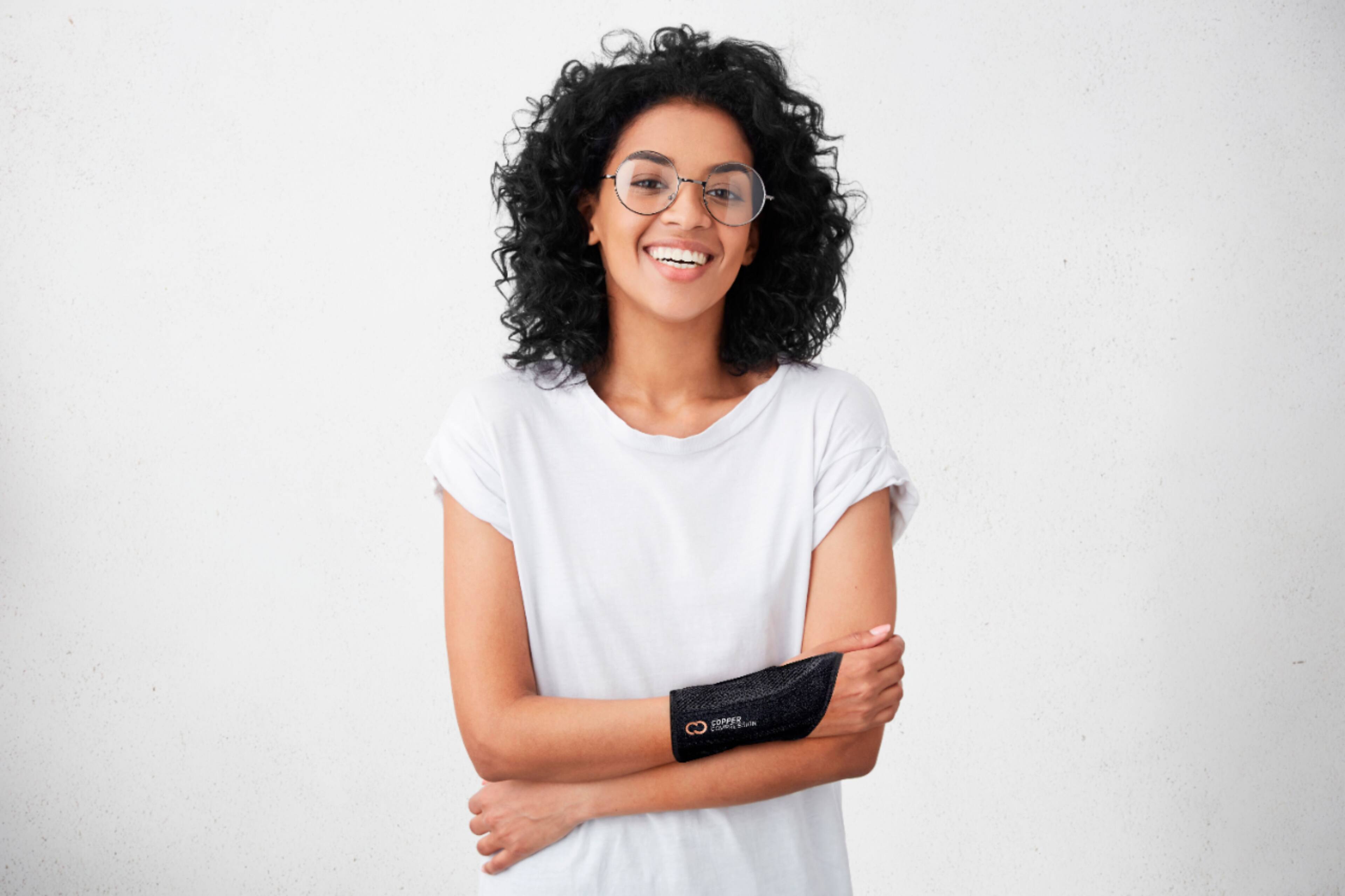 Alt View 18. Copper Compression - Copper Infused Wrist Brace Right - Large/X-Large - BS4.