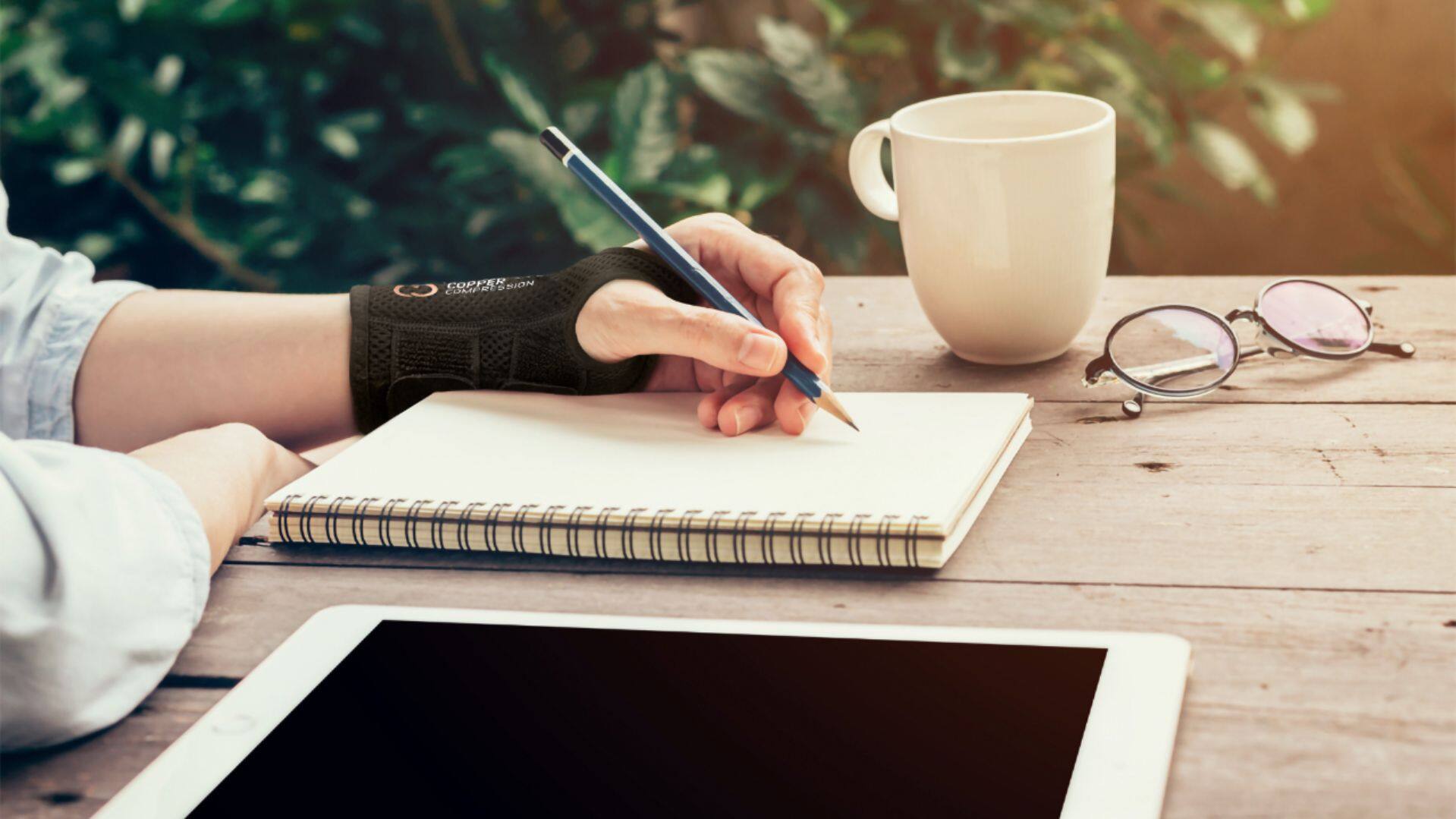 Alt View 19. Copper Compression - Copper Infused Wrist Brace Right - Large/X-Large - BS4.