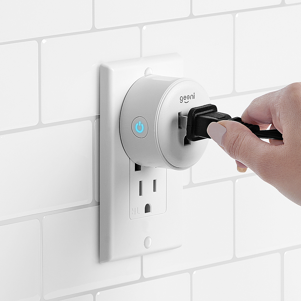 Best Buy: Geeni Dual Outlet Outdoor Wi-Fi Smart Plug Gray GN-OW102-103