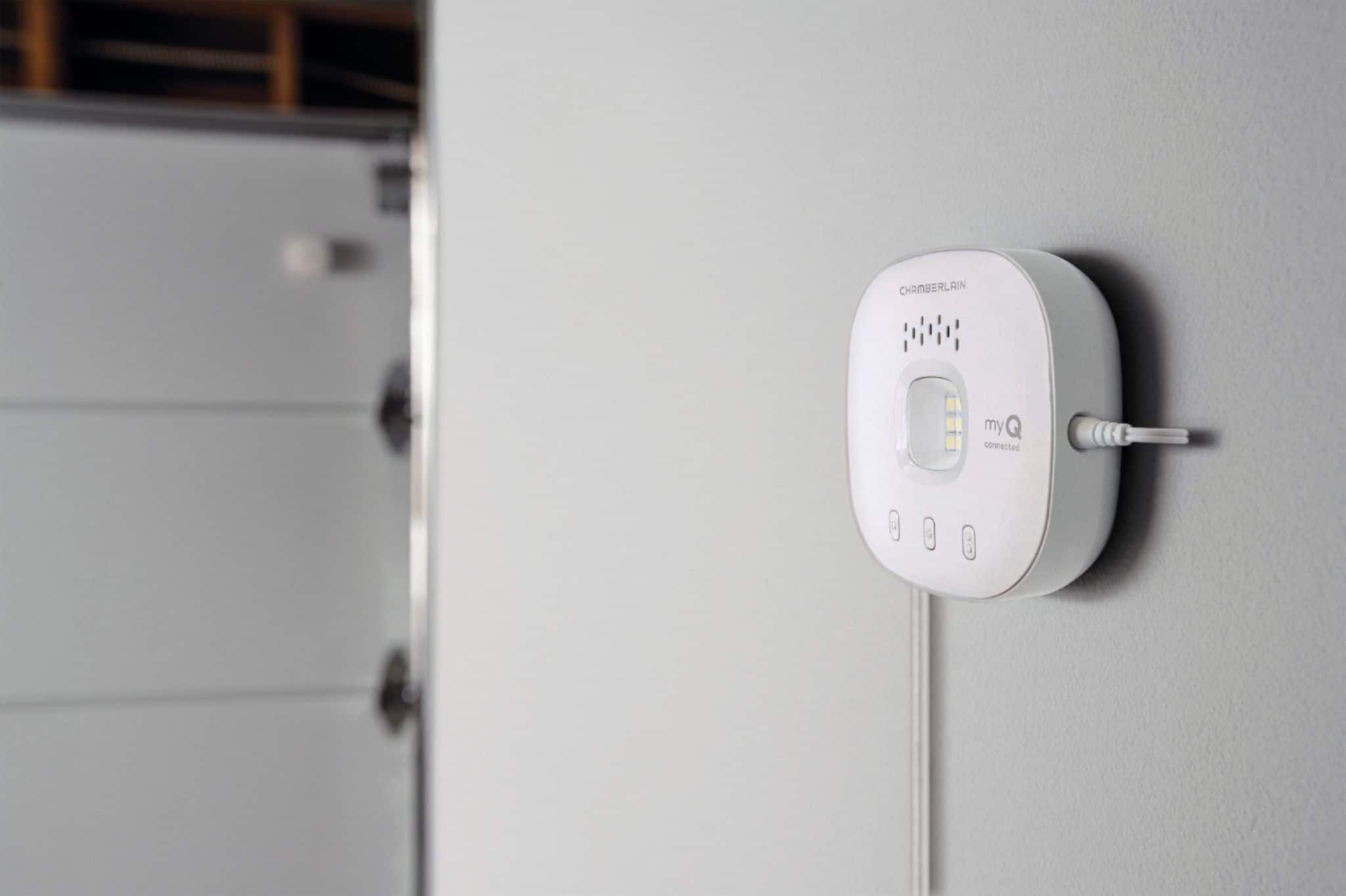 Alt View 16. Chamberlain - myQ Smart Garage Control - White.