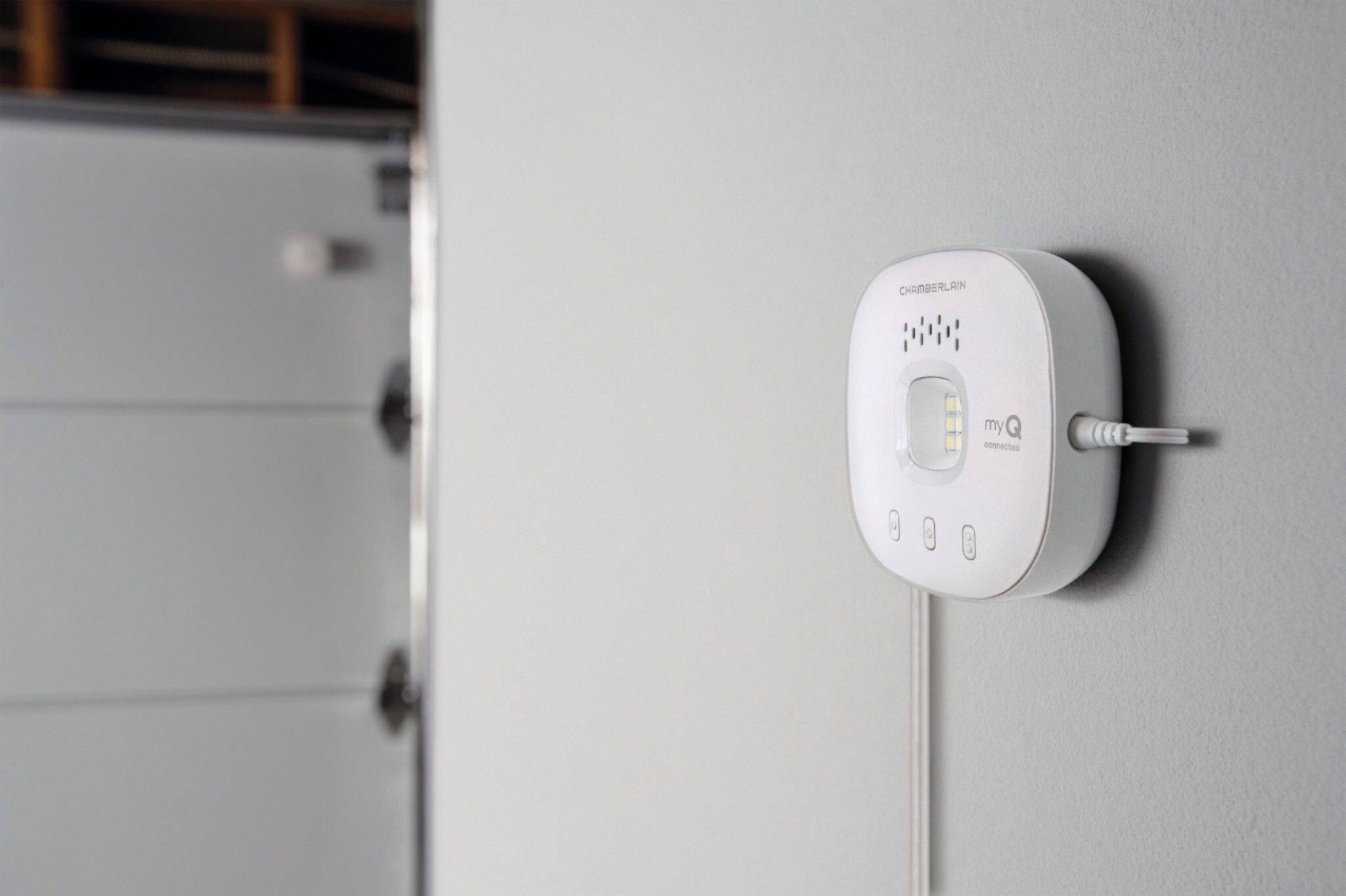 Alt View 16. Chamberlain - myQ Smart Garage Control - White.