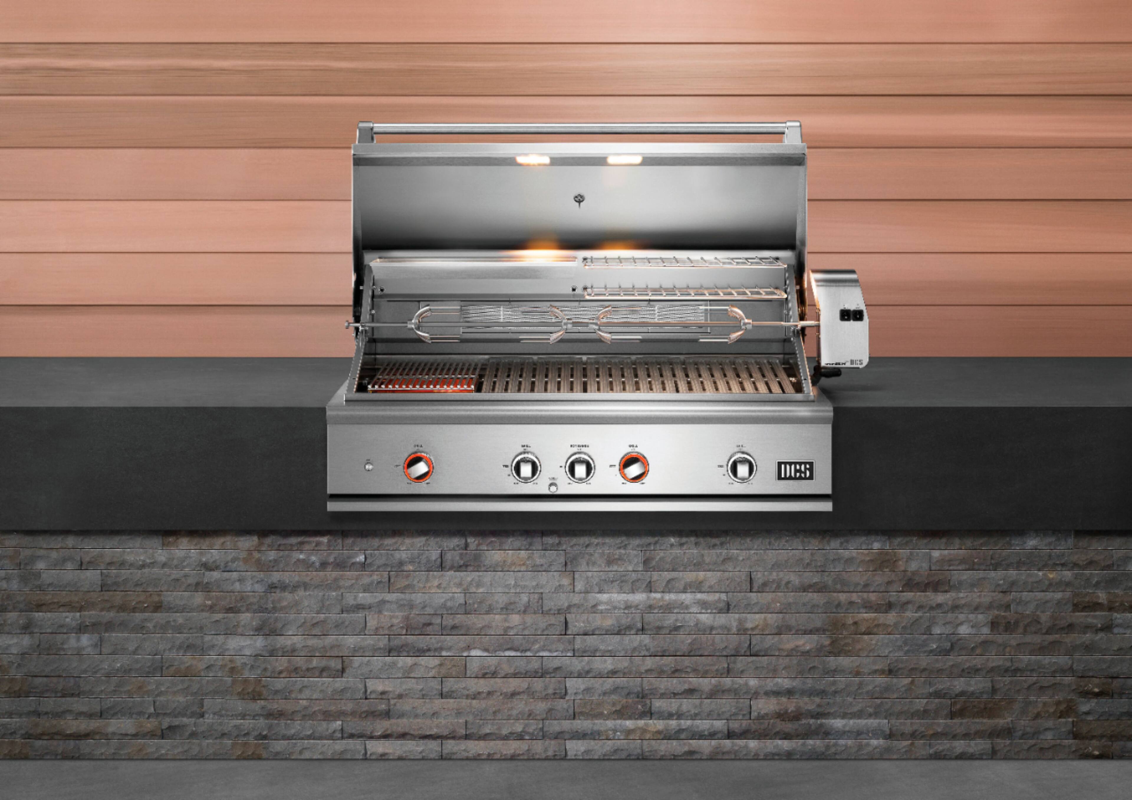 Alt View 12. DCS - 48" Series 9 Grill, Natural Gas - Stainless Steel.