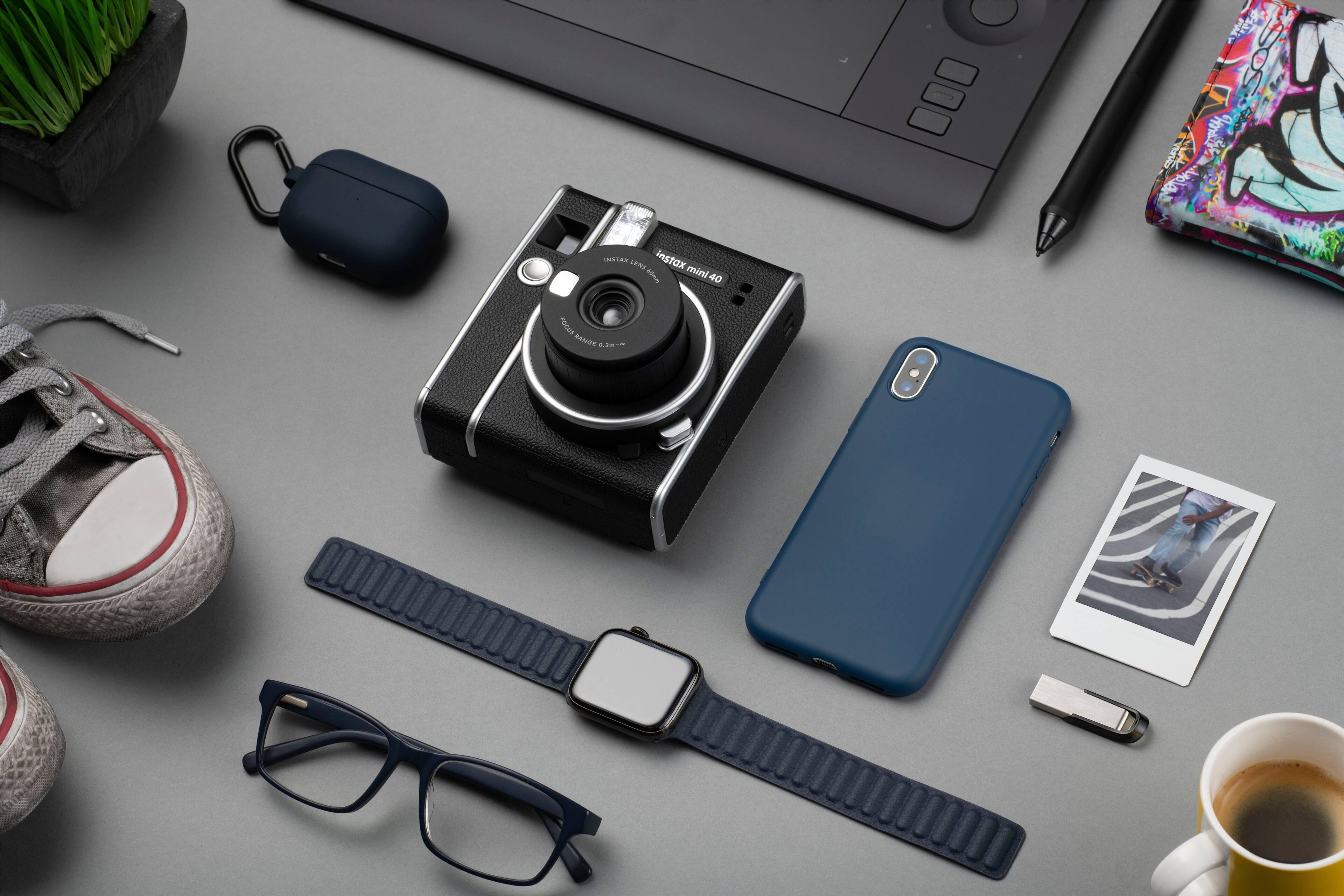 Alt View 15. Fujifilm - INSTAX MINI 40 Instant Film Camera - Black.
