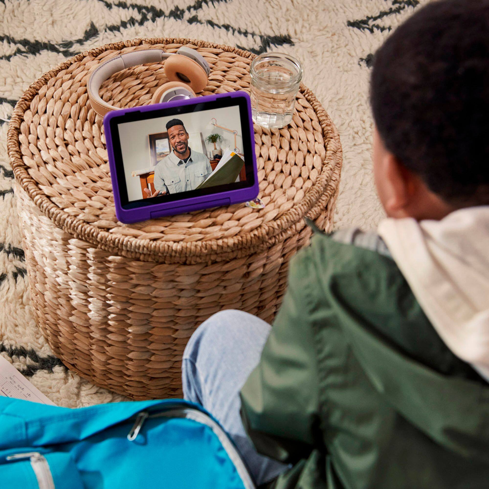 Alt View 11. Amazon - Fire 10 Kids Pro – 10.1” Tablet – ages 6+ - 32 GB - Black.