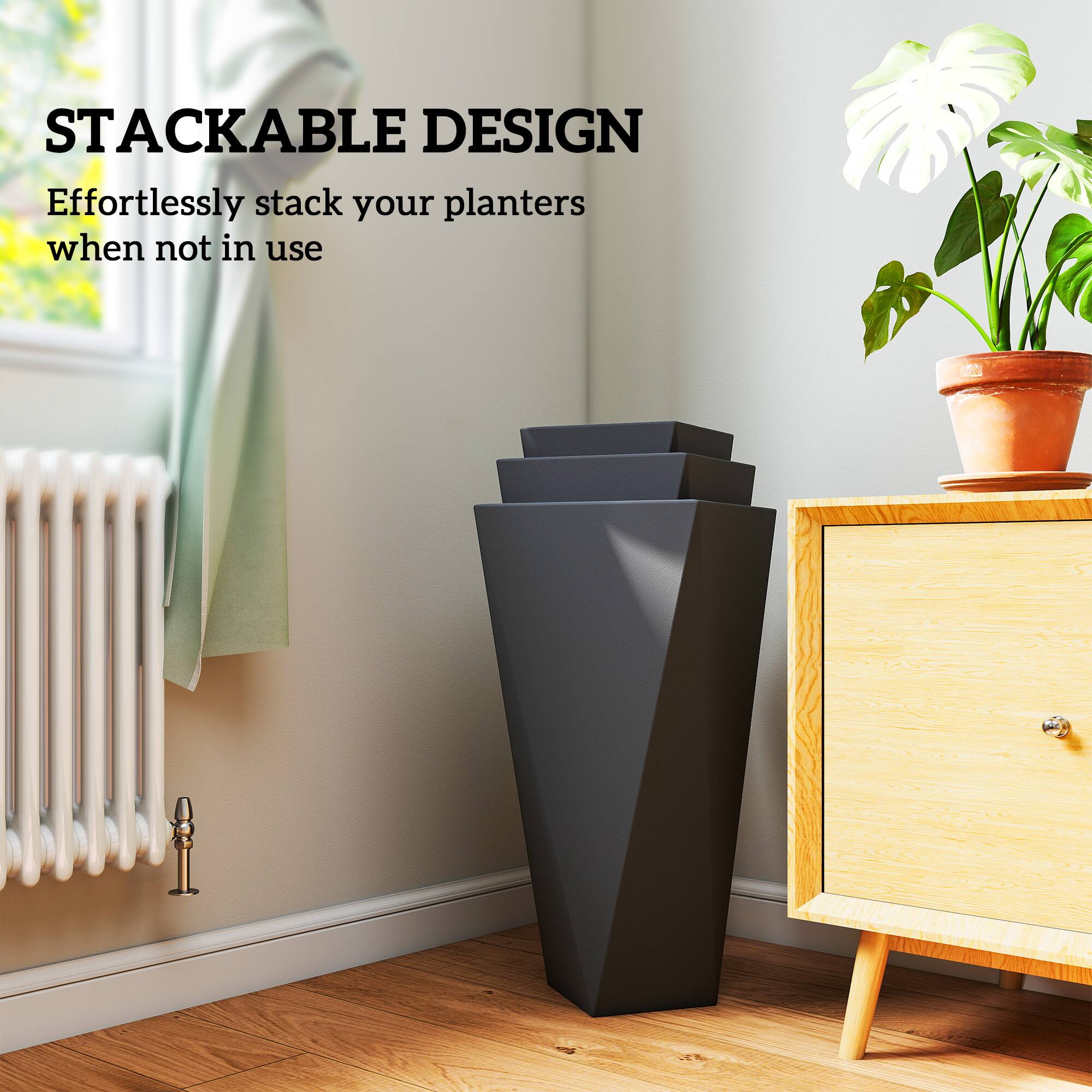 STACKABLE DESIGN  
Effortlessly stack your planters when not in use