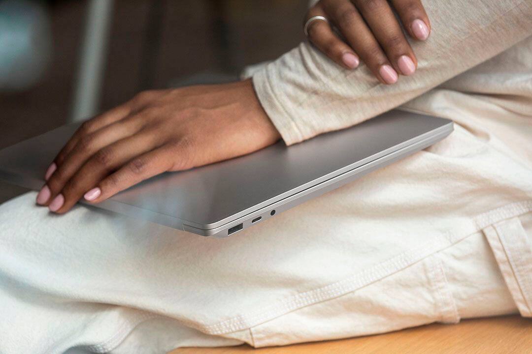 Alt View 19. Microsoft - Geek Squad Certified Refurbished Surface Laptop 3 15" Touch-Screen Laptop - AMD Ryzen 5 - 8GB Memory - 256GB SSD - Platinum.