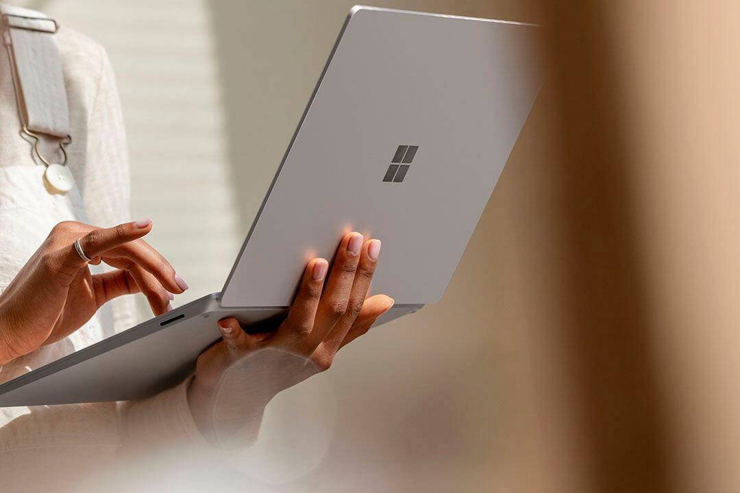 Alt View 18. Microsoft - Geek Squad Certified Refurbished Surface Laptop 3 - 15" Touch-Screen - AMD Ryzen 7 - 16GB Memory - 512GB SSD - Platinum.