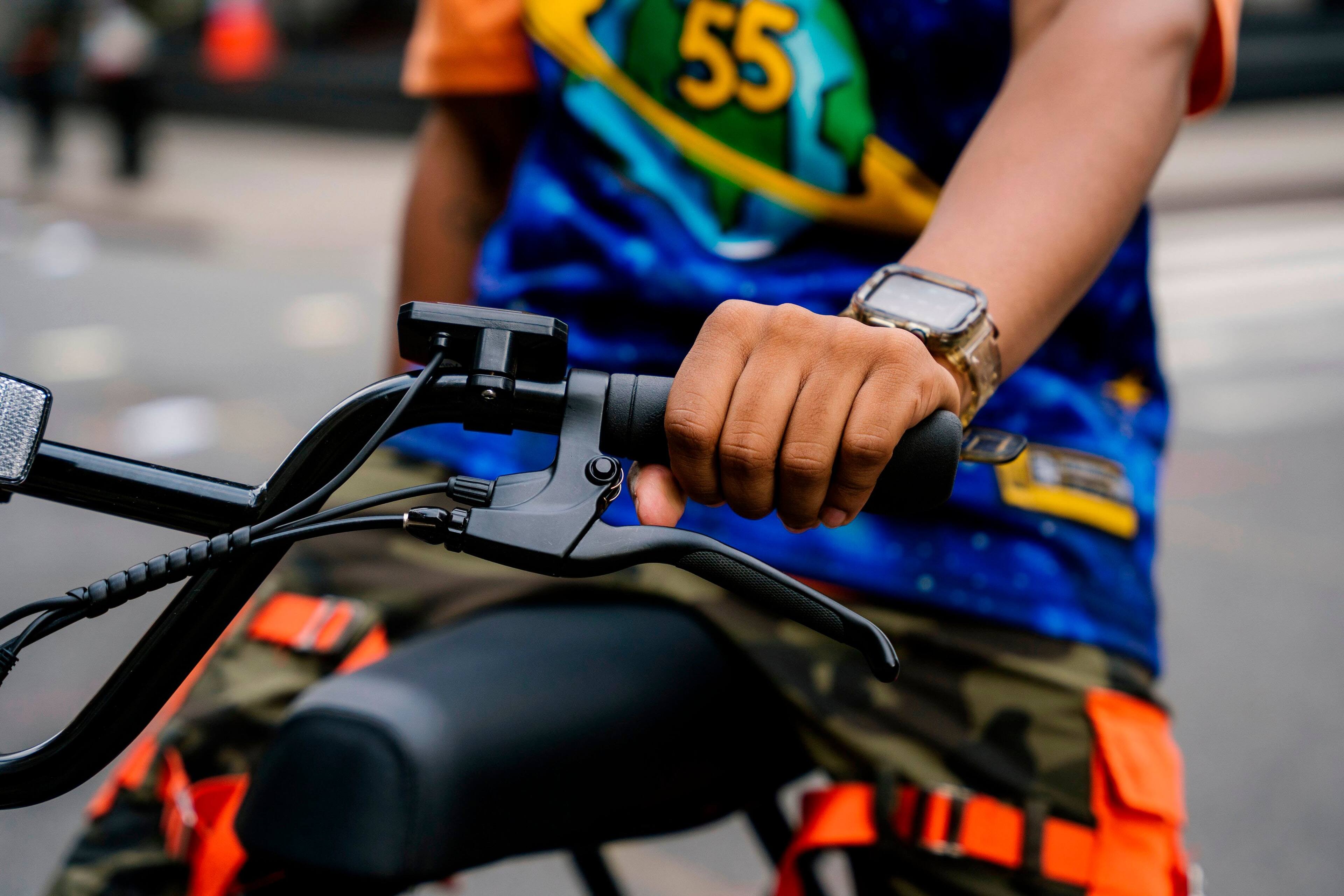 Alt View 18. SWFT - ZIP eBike w/ 37mi Max Operating Range & 20 mph Max Speed - Black.