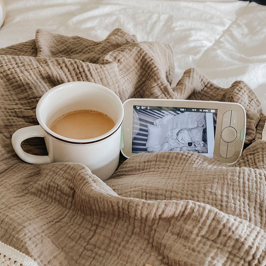 Alt View 19. Infant Optics - DXR-8 PRO - White.