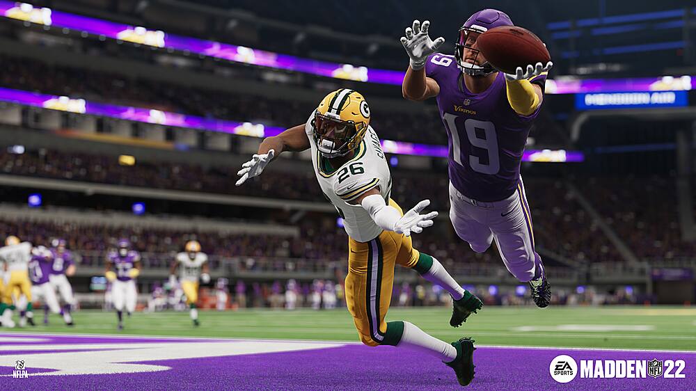 Alt View 18. Electronic Arts - Madden NFL 22.