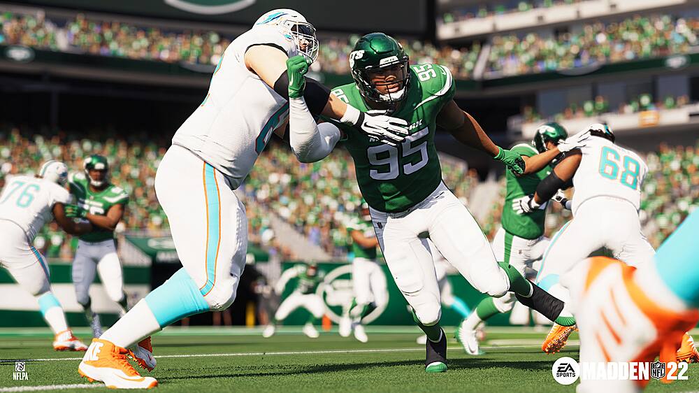 Alt View 19. Electronic Arts - Madden NFL 22.