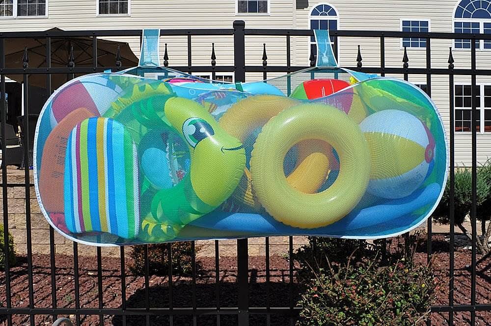 Water Tech - Pool Blaster Swimming Pool Raft Float Inflatables Toy Pouch Holder