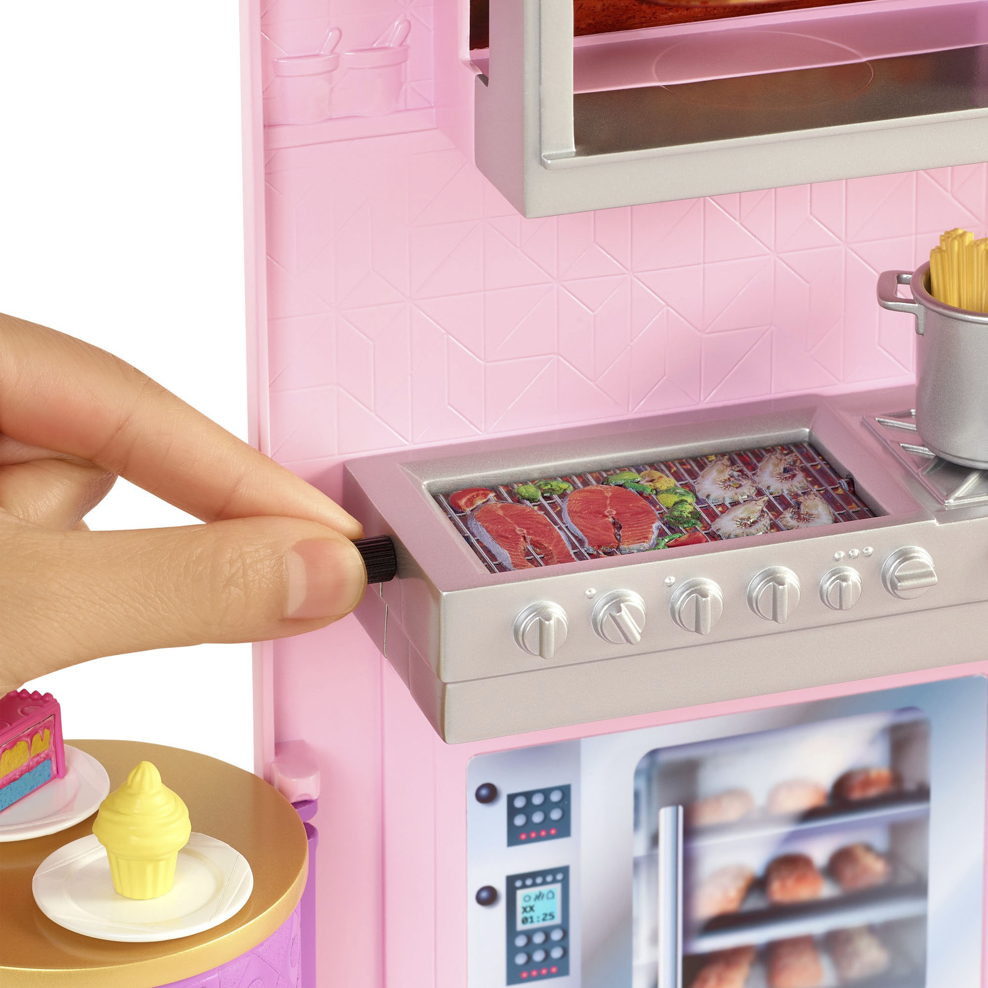 Under ~ Underholde Mart Best Buy: Barbie Cook 'n Grill Restaurant Playset Pink/White HBB91