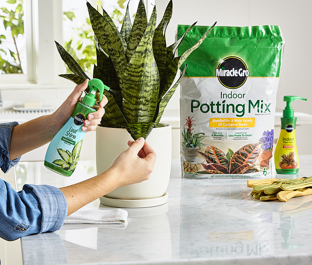 Angle View: Miracle-Gro Indoor Potting Mix, Miracle-Gro® Indoor Plant Food, and Miracle-Gro Leaf Shine - Black