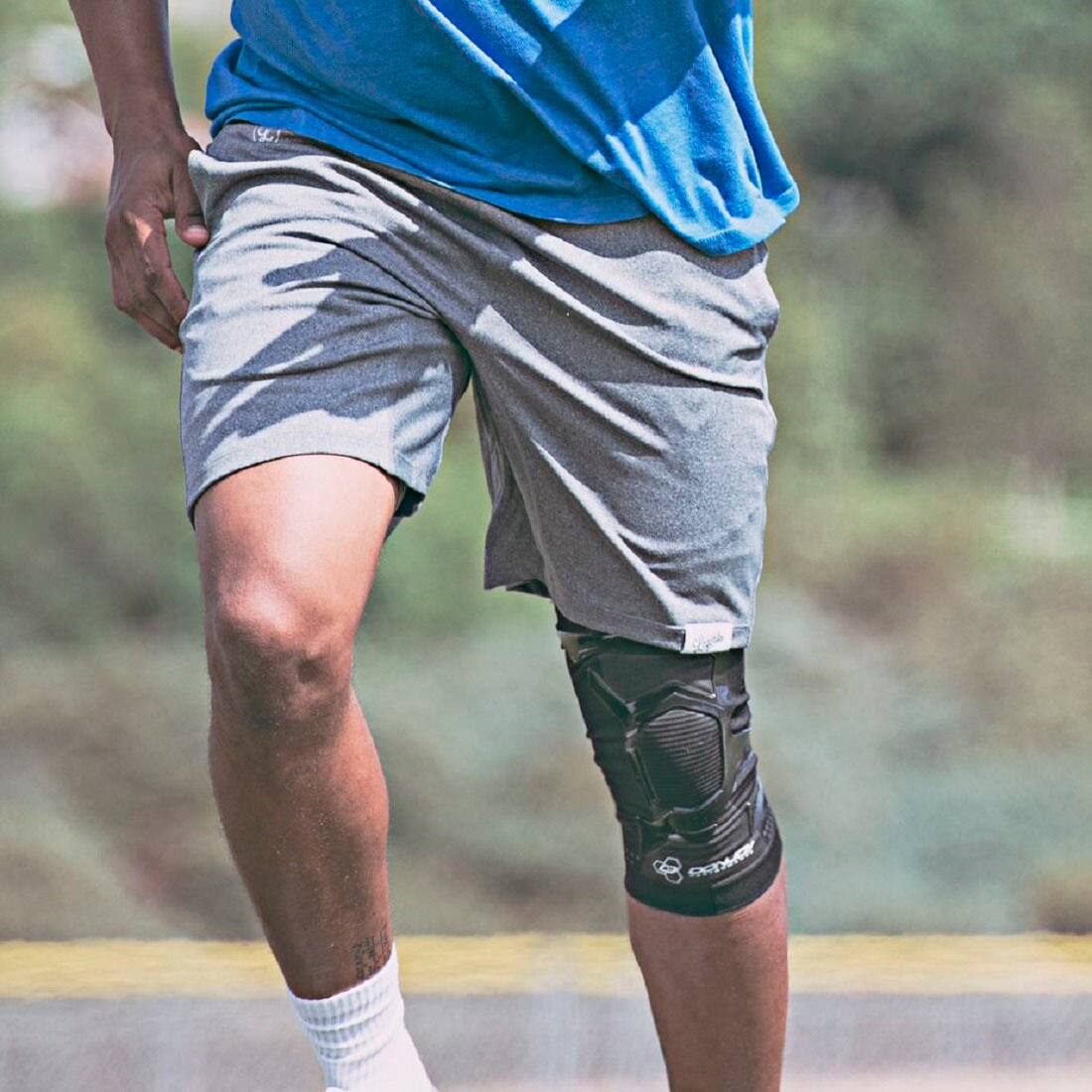 Alt View 11. DJO - DonJoy TRIZONE Knee Brace Large - Right - BLACK.