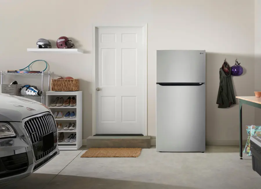 Alt View 28. LG - 23.8 Cu. Ft. Top Freezer Refrigerator with Internal Water Dispenser - Stainless Steel.