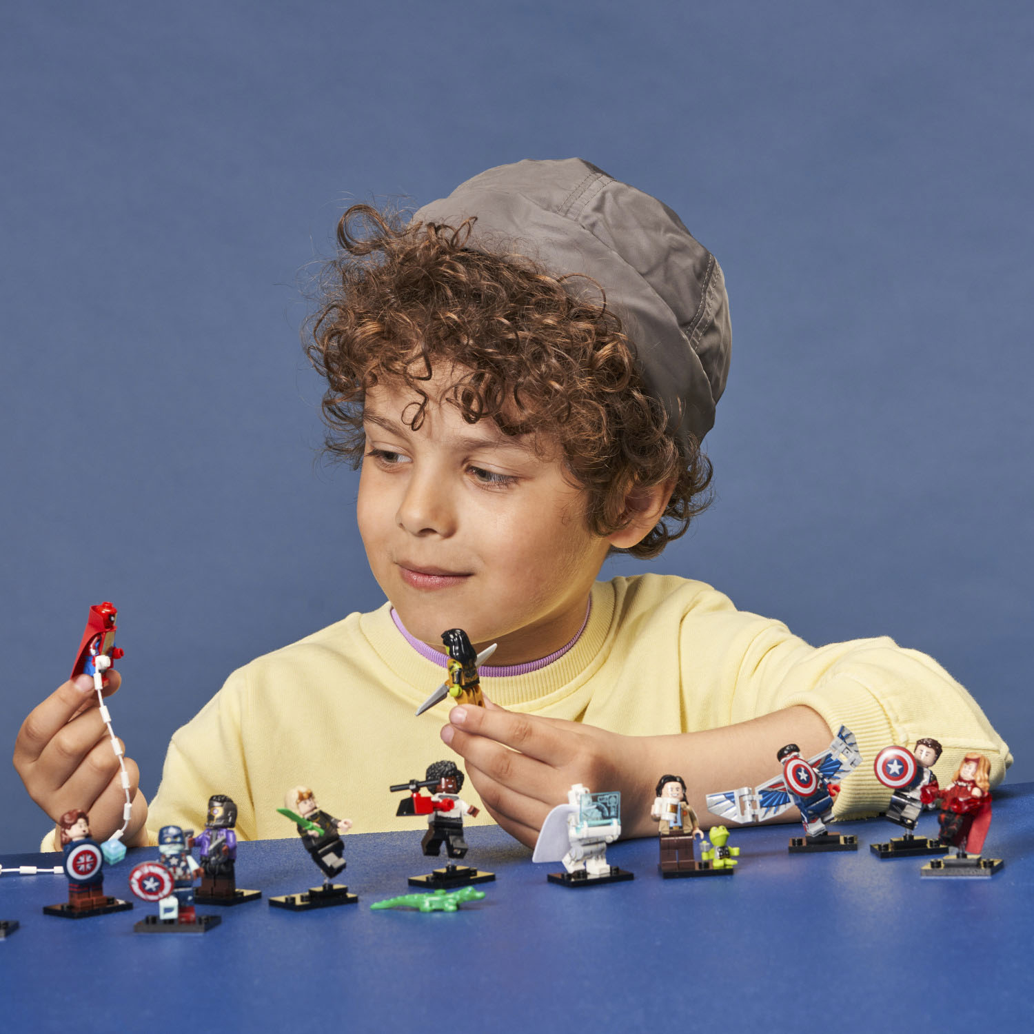 Left View: LEGO - Minifigures Marvel Studios 71031