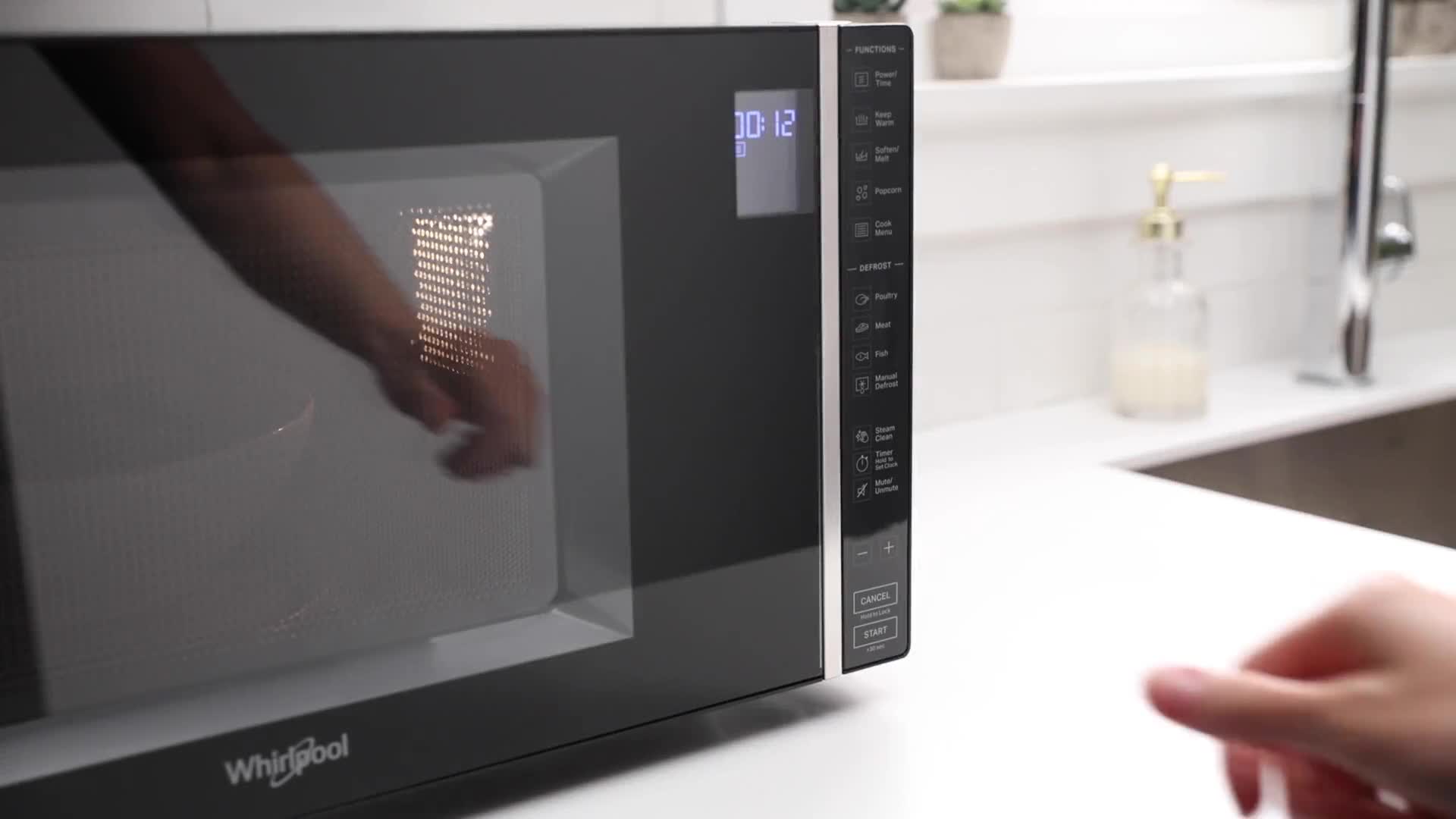 Best Buy Whirlpool 1.1 Cu. Ft. Capacity Countertop Microwave with 900W