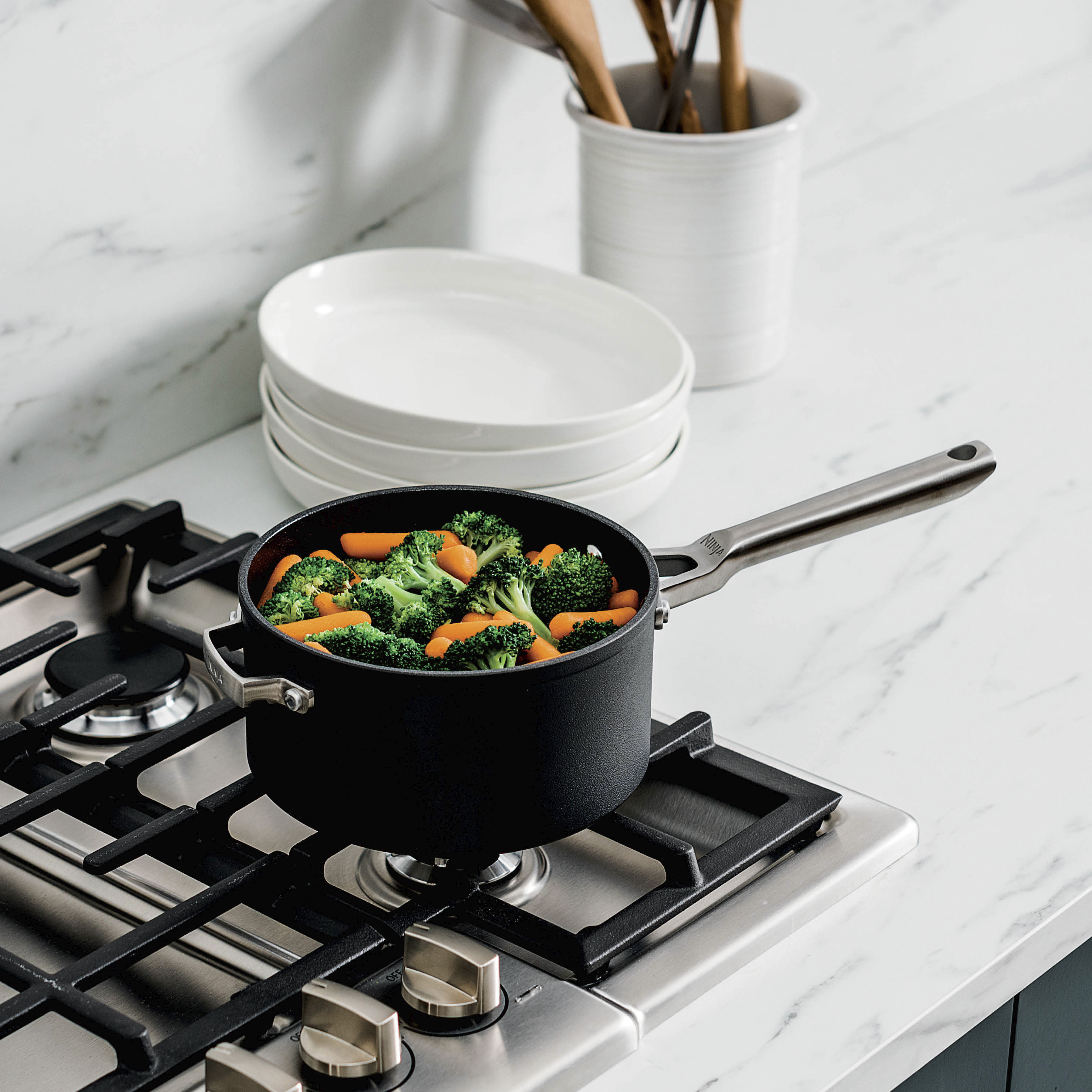 Ninja Foodi Neverstick Stainless 10-piece Cookware Set & Reviews
