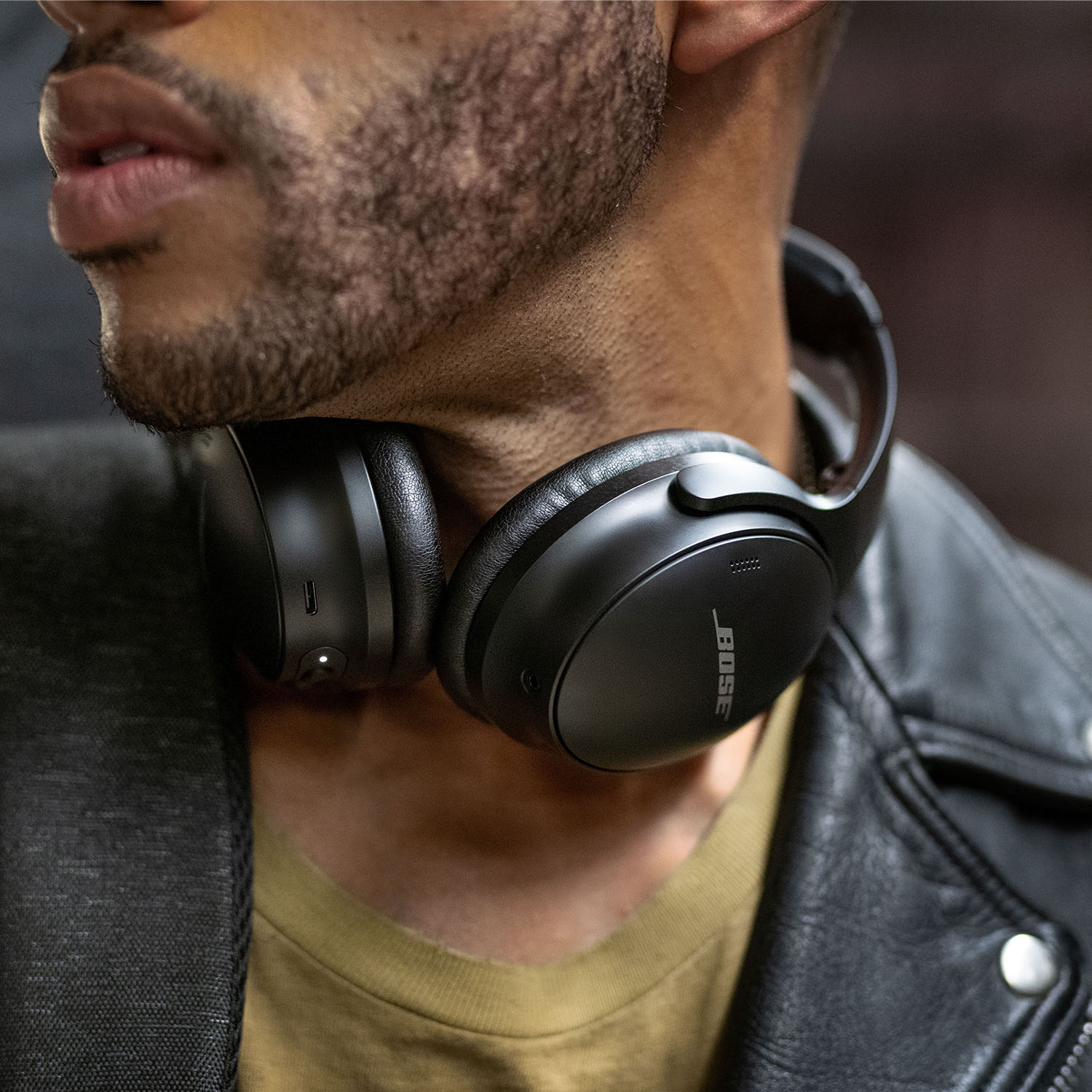 riffel kritiker Splendor Bose QuietComfort 45 Wireless Noise Cancelling Over-the-Ear Headphones  Triple Black 866724-0100 - Best Buy