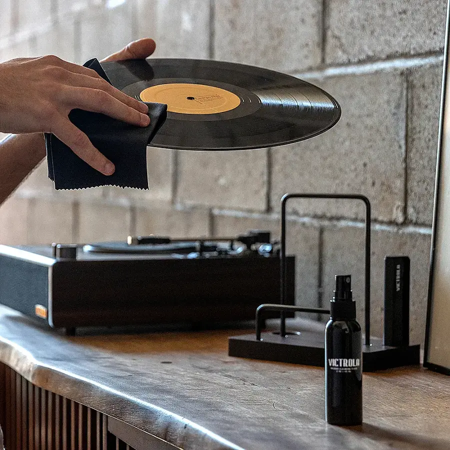 Alt View 24. Victrola - Vinyl Record Cleaning Kit - Espresso.