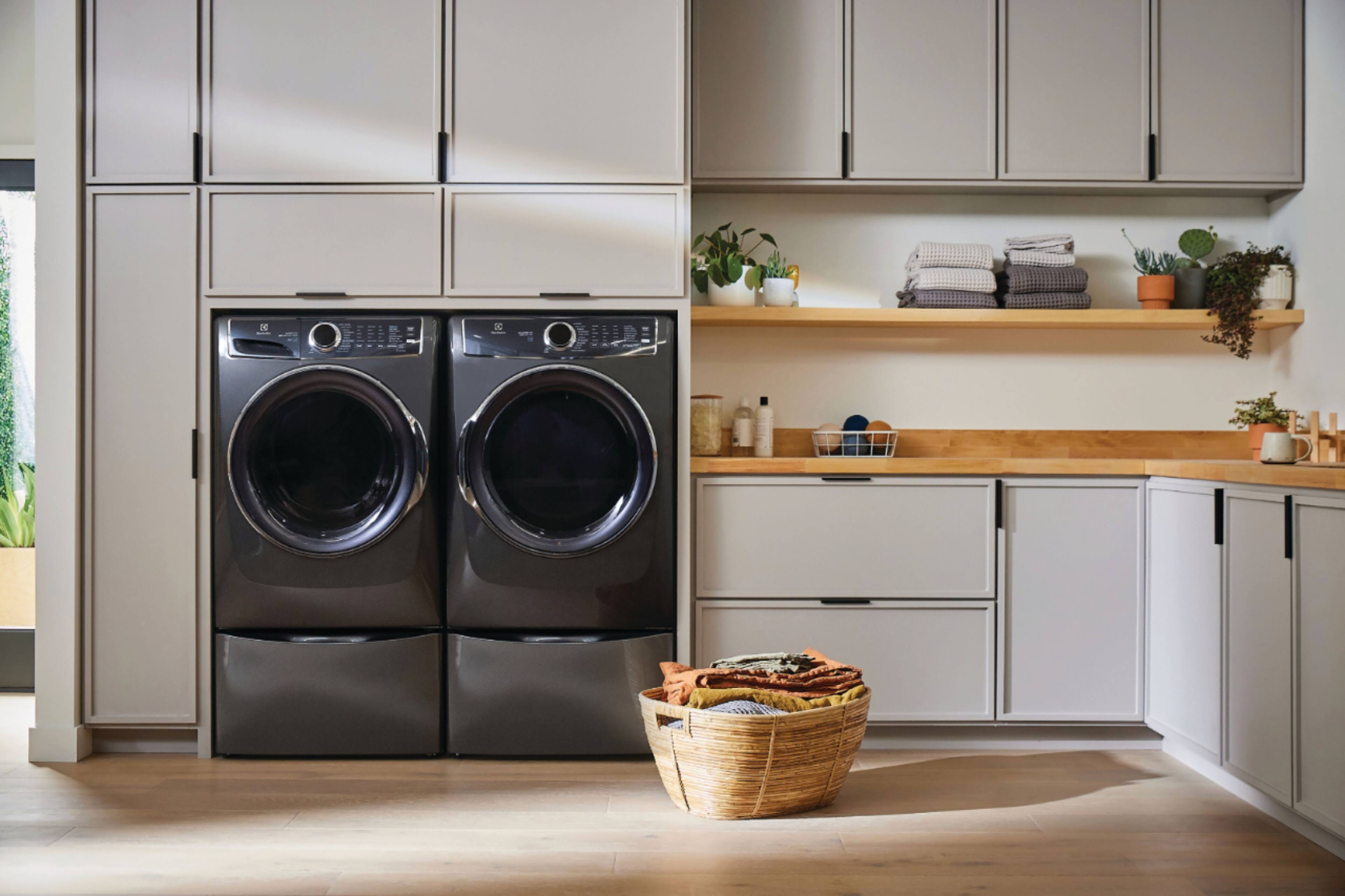 Alt View 15. Electrolux - 8.0 Cu. Ft. Stackable Electric Dryer with Steam and Balanced Dry - Titanium.