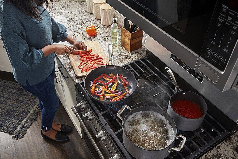 Alt View 26. Maytag - 5.0 Cu. Ft. Gas Range with Air Fry for Frozen Food and Air Fry Basket - Stainless Steel.