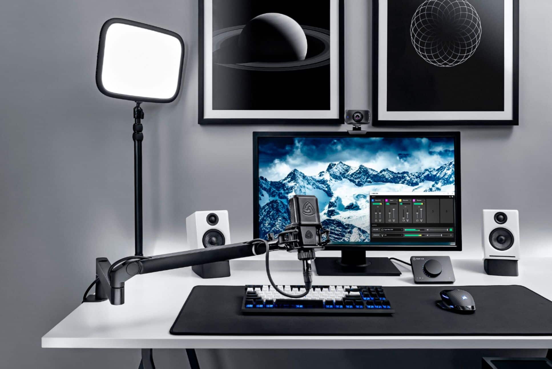 Alt View 15. Elgato - Wave XLR - XLR/USB-C Microphone Interface & Digital Mixing Solution - Black.