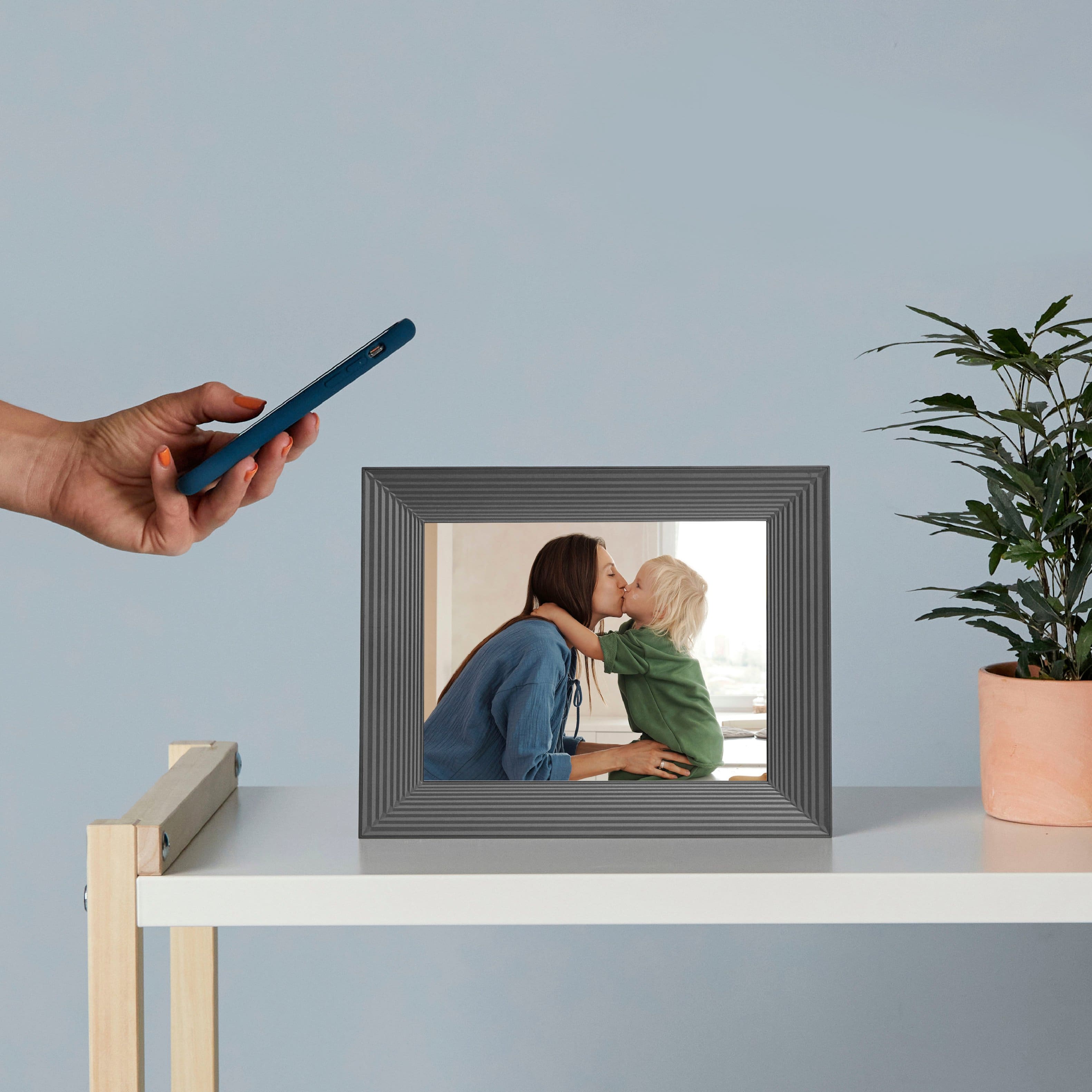 Alt View 14. Aura Home - Mason 9" Digital Wifi Frame Dual Orientation - Graphite.