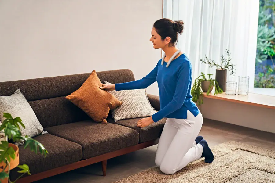 Alt View 20. Sony - Bluetooth Wireless Neckband Speaker - White.