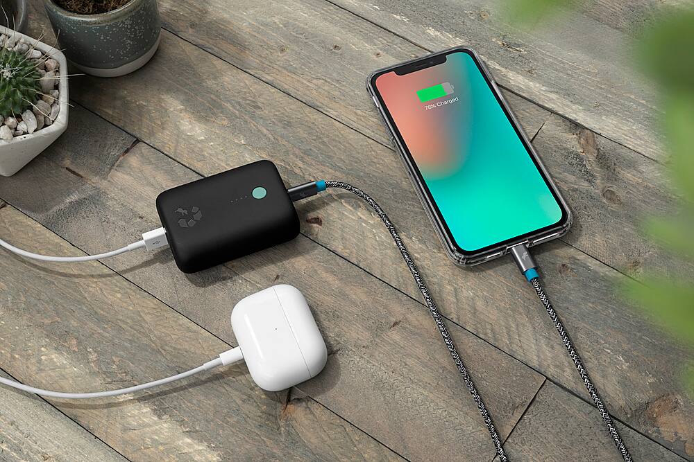 Alt View 17. Nimble - Eco-Friendly CHAMP Lite Portable Charger (5K mAh, 15W) - Black.