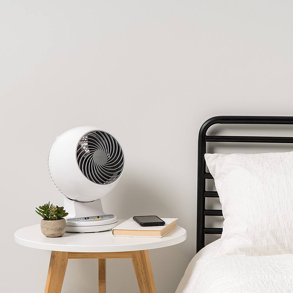 Left View: Woozoo - Compact Oscillating Air Circulator Fan with Remote - 3 Speed with Timer - Small Room 157 ft² - White