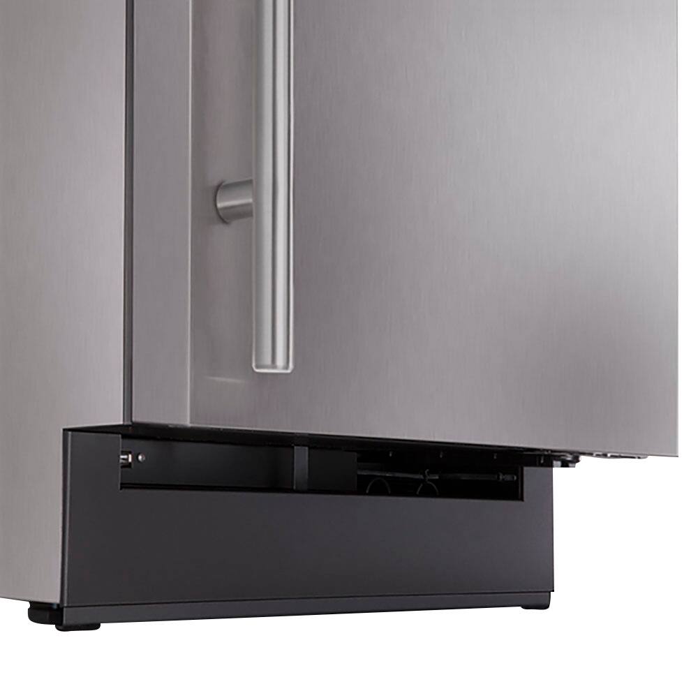 Angle. U-Line - 24'' Adjustable Grille - Black.