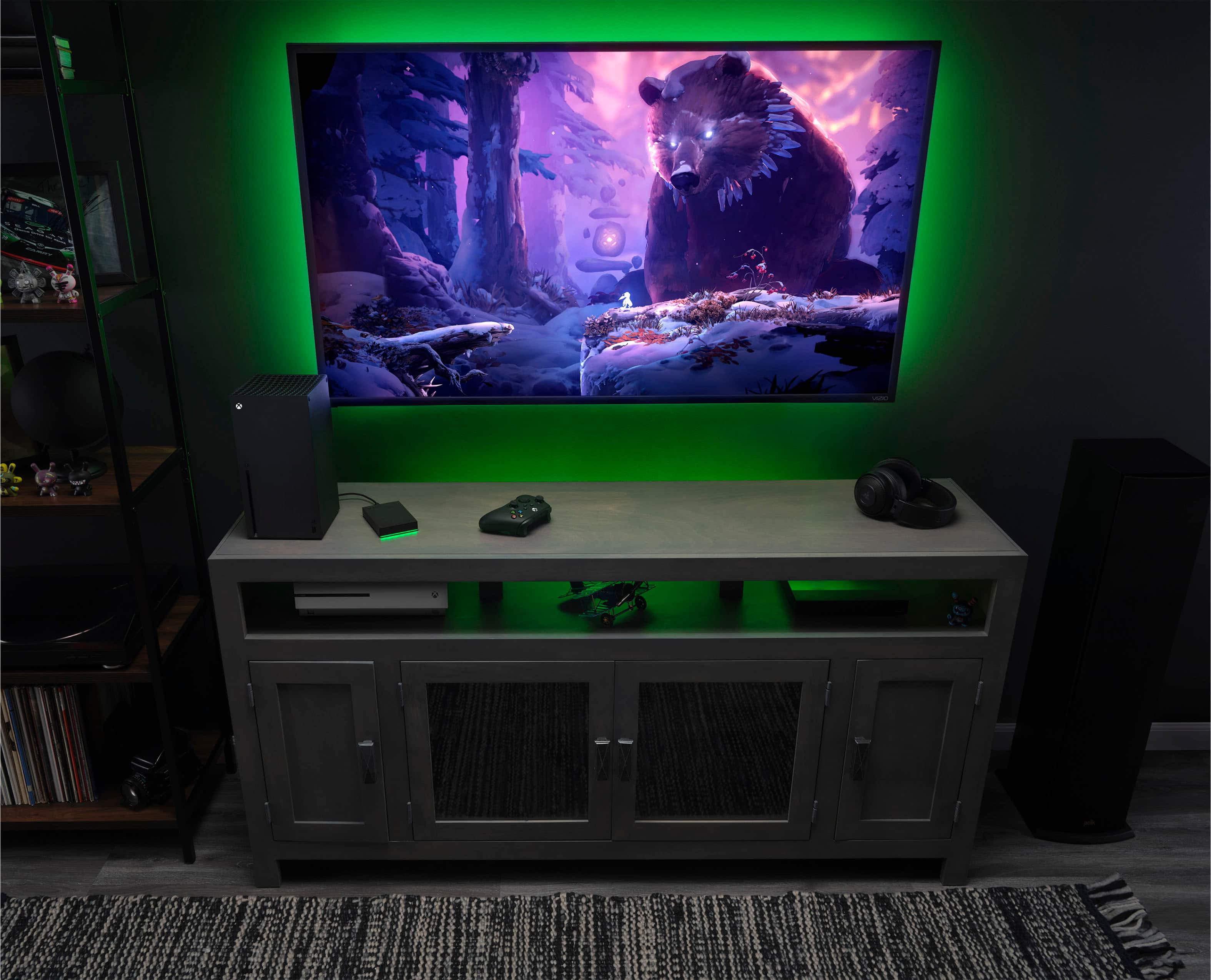 Alt View 14. Seagate - Game Drive for Xbox 4TB External USB 3.2 Gen 1 Portable Hard Drive Xbox Certified with Green LED Bar - Black.