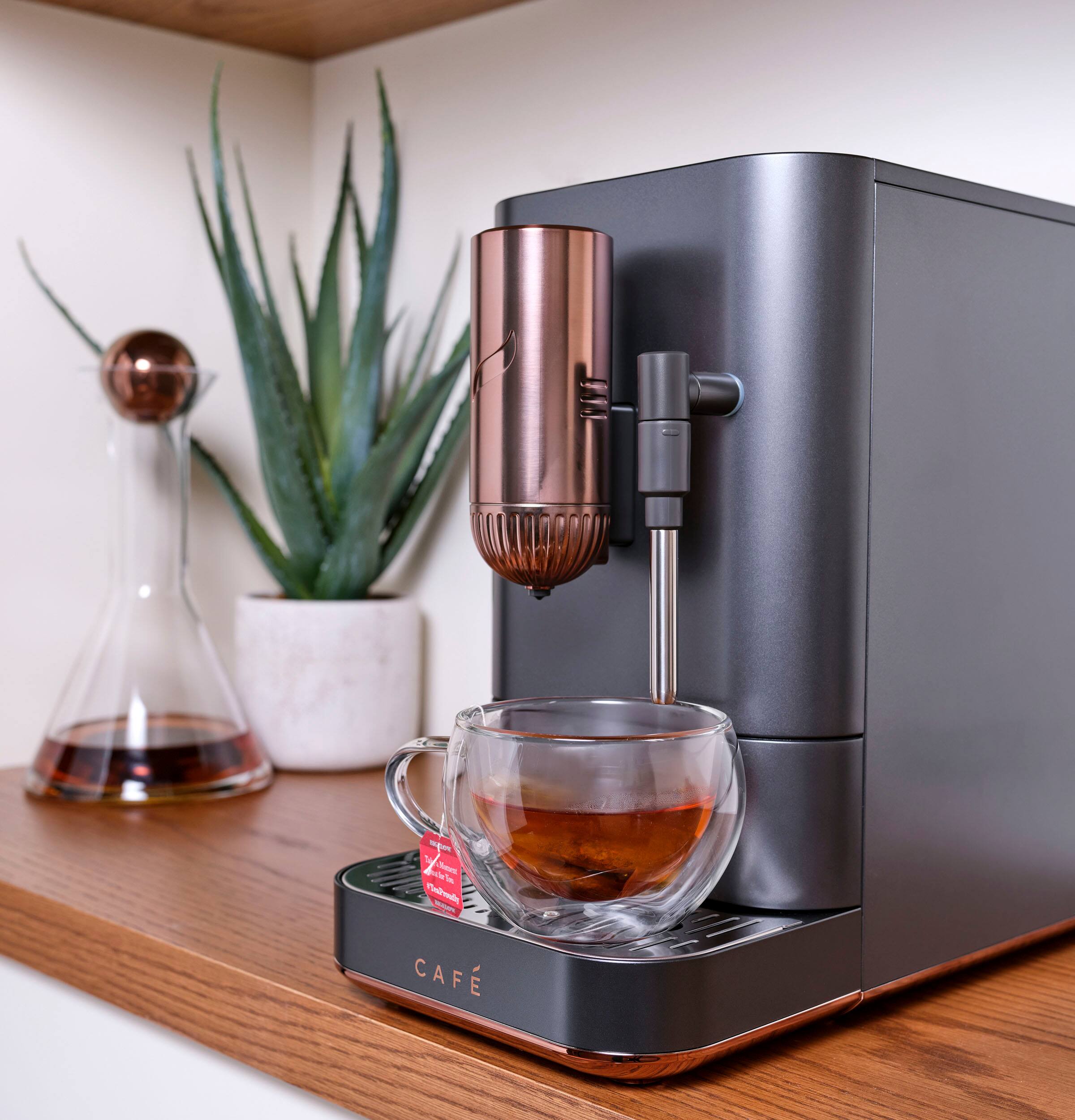 Alt View 21. Café - Affetto Automatic Espresso Machine with 20 bars of pressure, Milk Frother, and Built-In Wi-Fi - Matte Black.