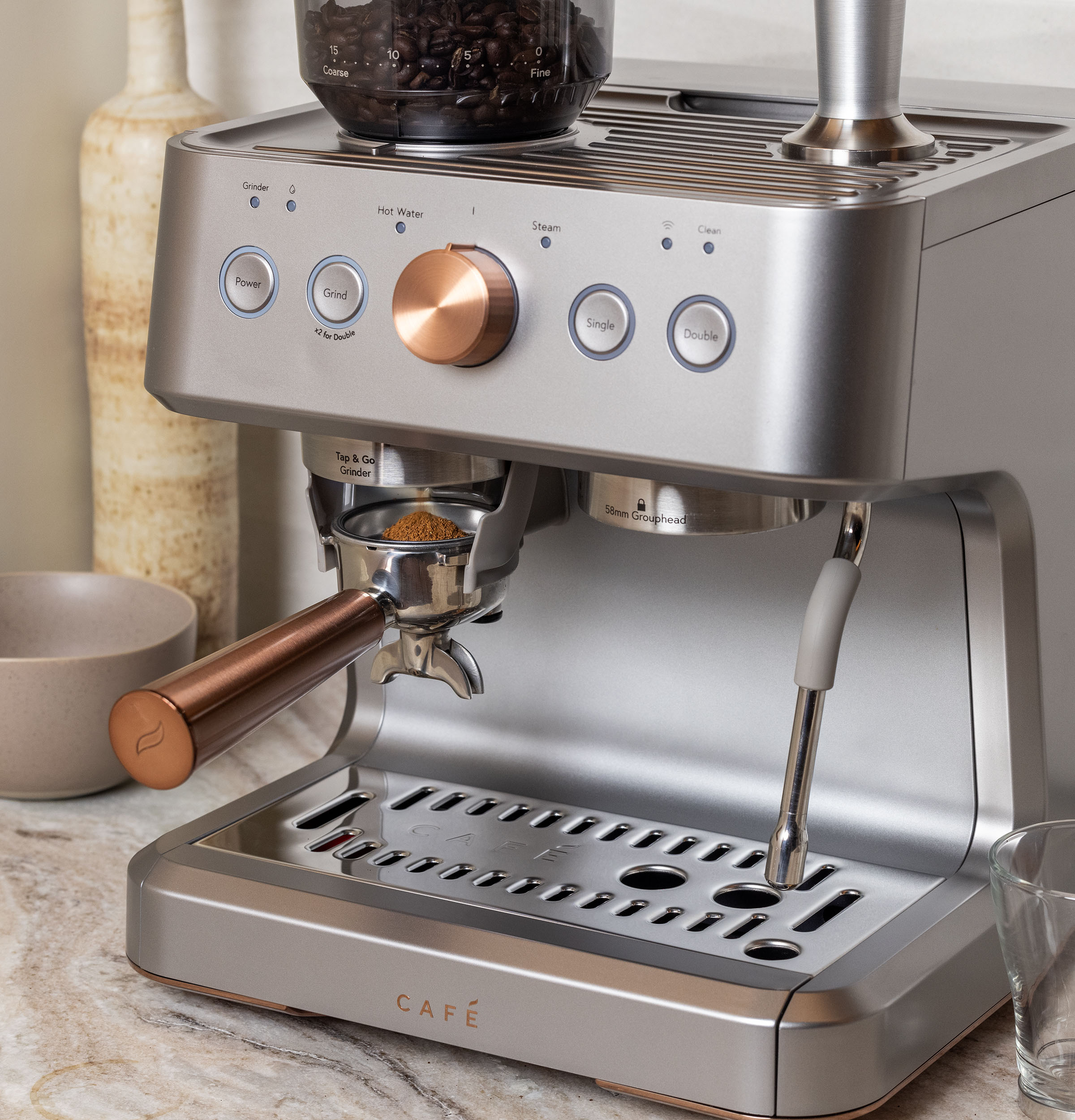 Café Bellissimo Semi-Automatic Espresso Machine with 15 bars of pressure,  Milk Frother, and Built-In Wi-Fi Steel Silver C7CESAS2RS3 - Best Buy