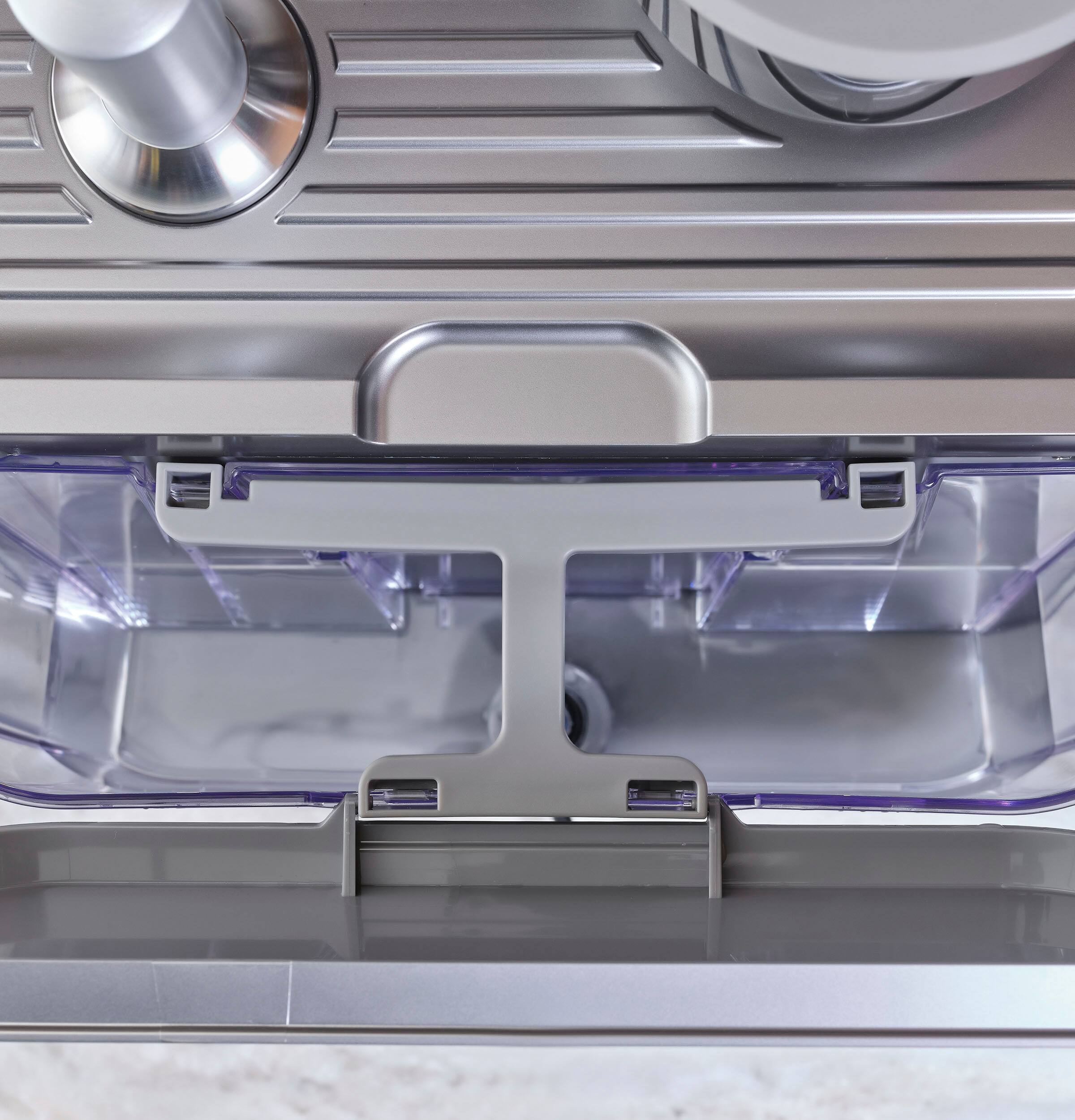 Alt View 31. Café - Bellissimo Semi-Automatic Espresso Machine with 15 bars of pressure, Milk Frother, and Built-In Wi-Fi - Steel Silver.