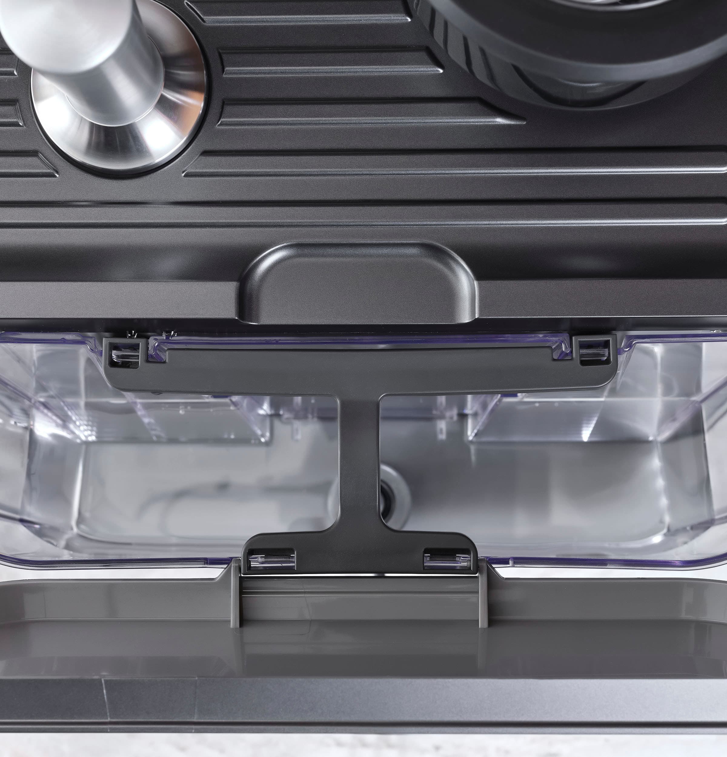 Alt View 33. Café - Bellissimo Semi-Automatic Espresso Machine with 15 bars of pressure, Milk Frother, and Built-In Wi-Fi - Matte Black.