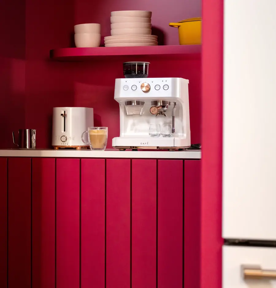 Alt View 16. Café - Bellissimo Semi-Automatic Espresso Machine with 15 bars of pressure, Milk Frother, and Built-In Wi-Fi - Matte White.