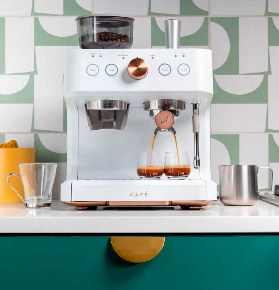 Alt View 20. Café - Bellissimo Semi-Automatic Espresso Machine with 15 bars of pressure, Milk Frother, and Built-In Wi-Fi - Matte White.