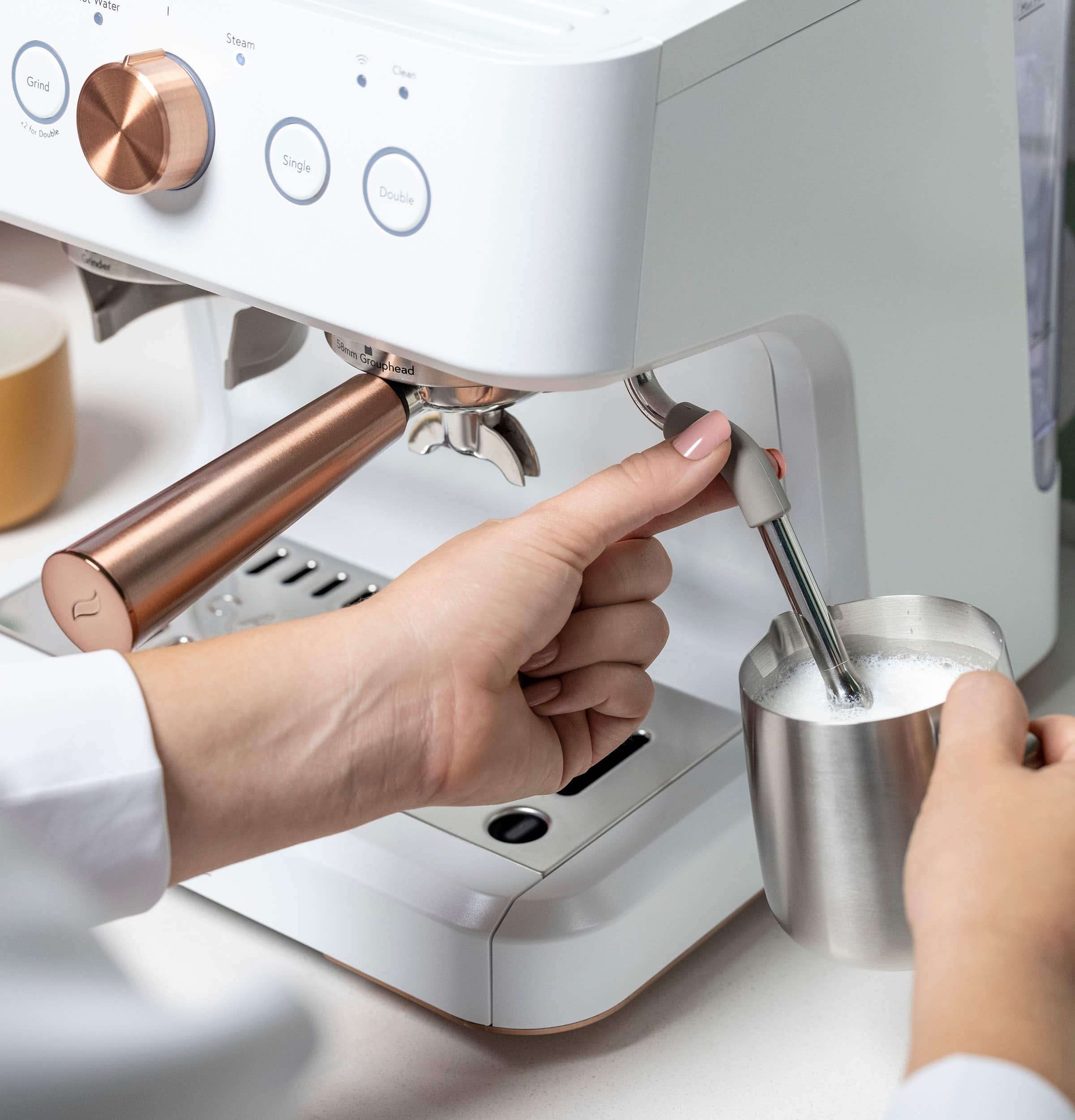 Alt View 26. Café - Bellissimo Semi-Automatic Espresso Machine with 15 bars of pressure, Milk Frother, and Built-In Wi-Fi - Matte White.