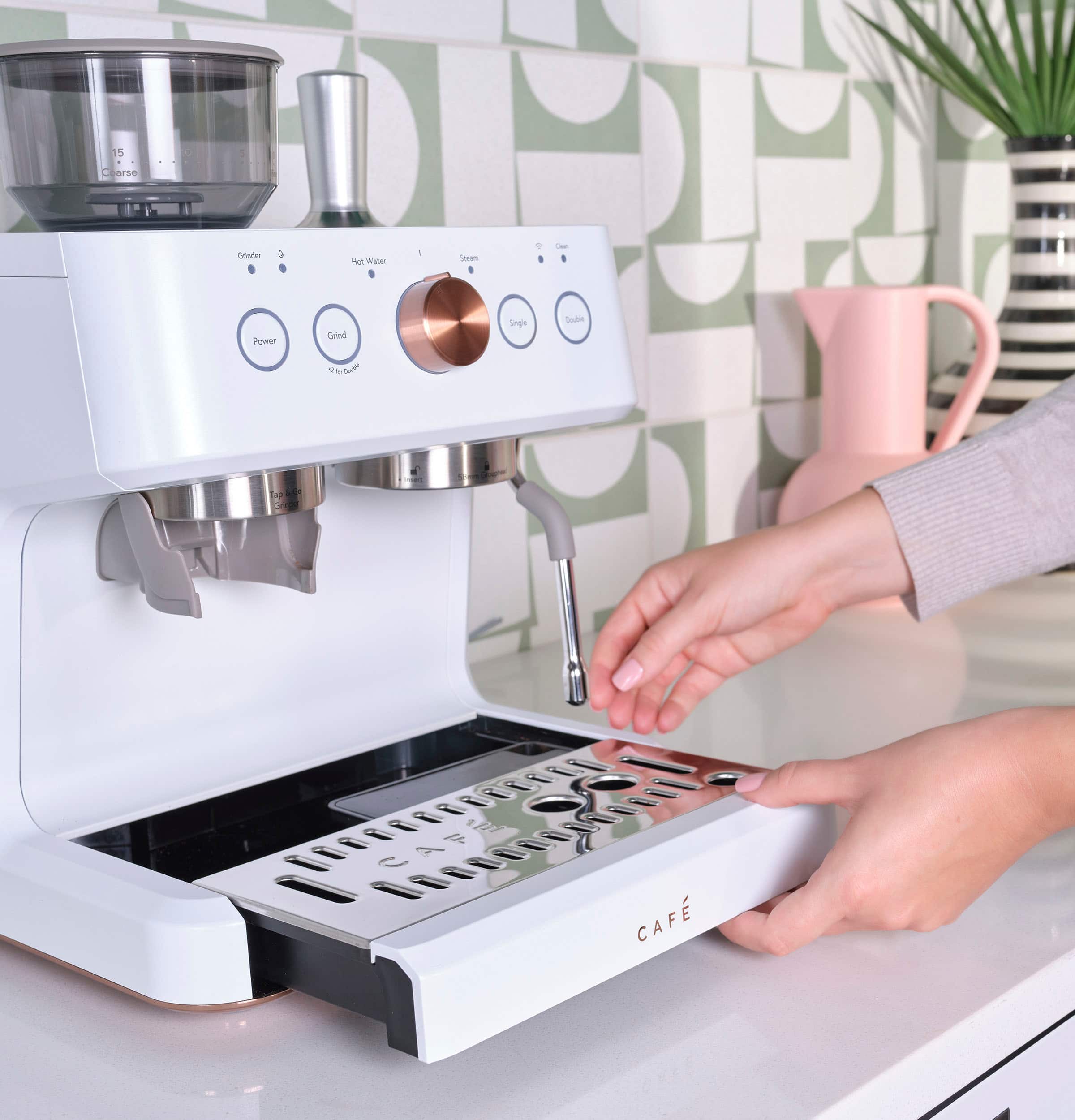 Alt View 29. Café - Bellissimo Semi-Automatic Espresso Machine with 15 bars of pressure, Milk Frother, and Built-In Wi-Fi - Matte White.