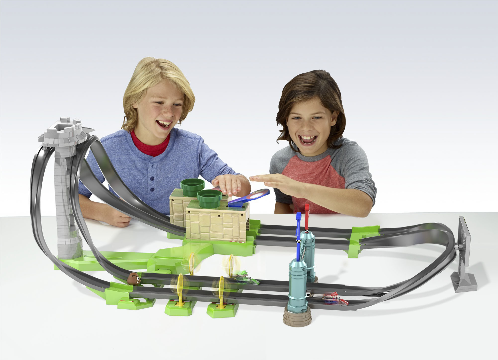 Best Buy: Hot Wheels Mario Kart Circuit Lite Track Set GHK15