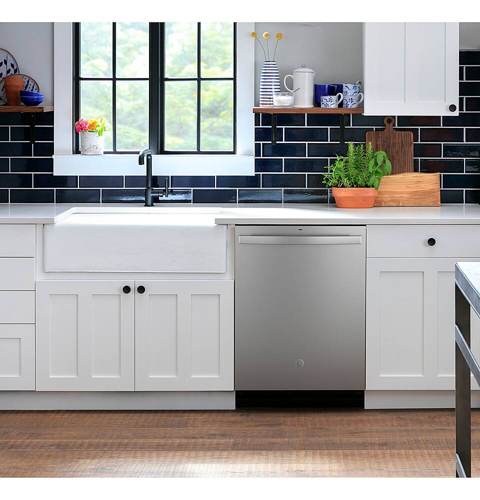 Alt View 14. GE - Top Control Built In Dishwasher, 55 dBA - Stainless Steel.