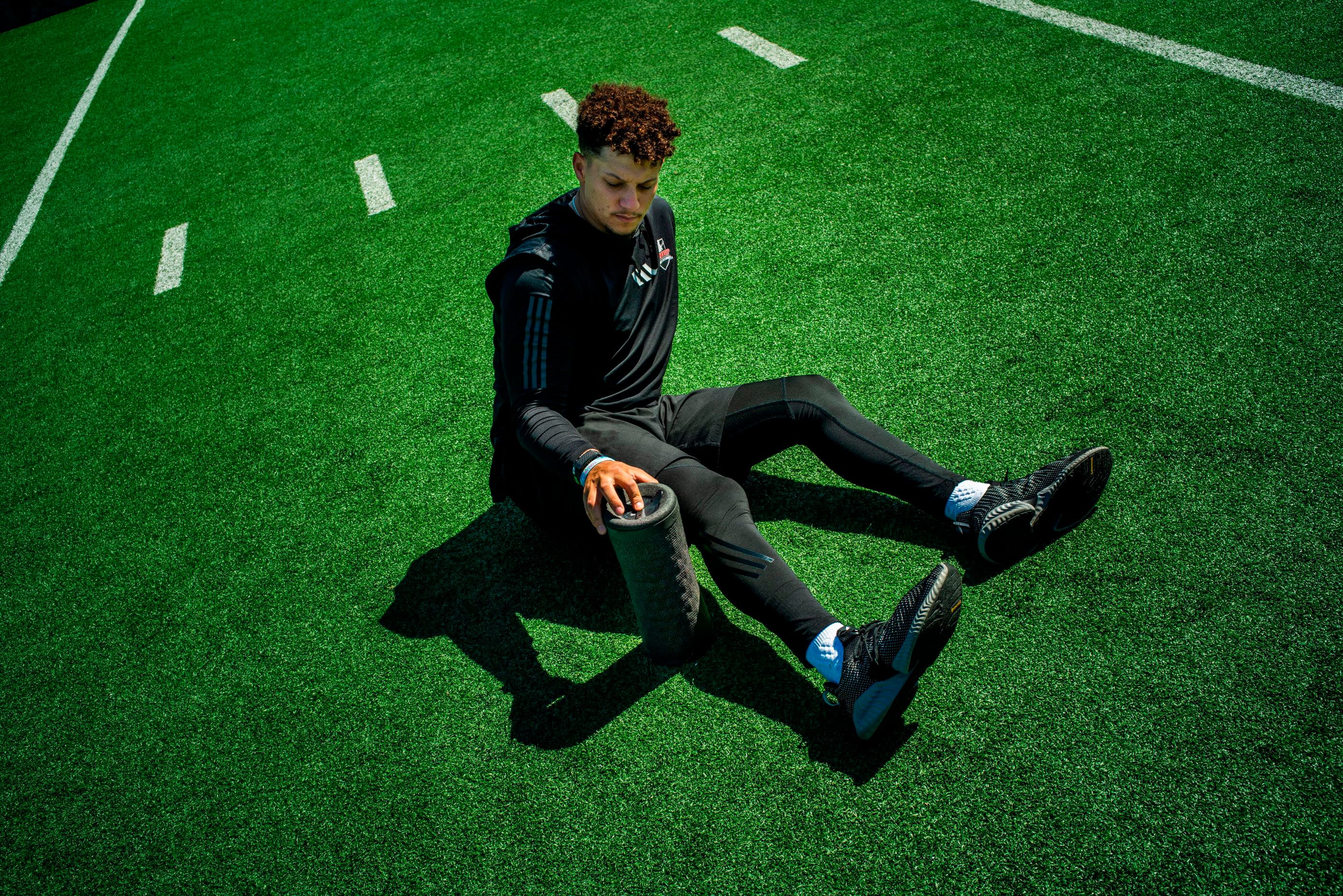 Alt View 13. Hyperice - Vyper 3 Vibrating Roller - Black.