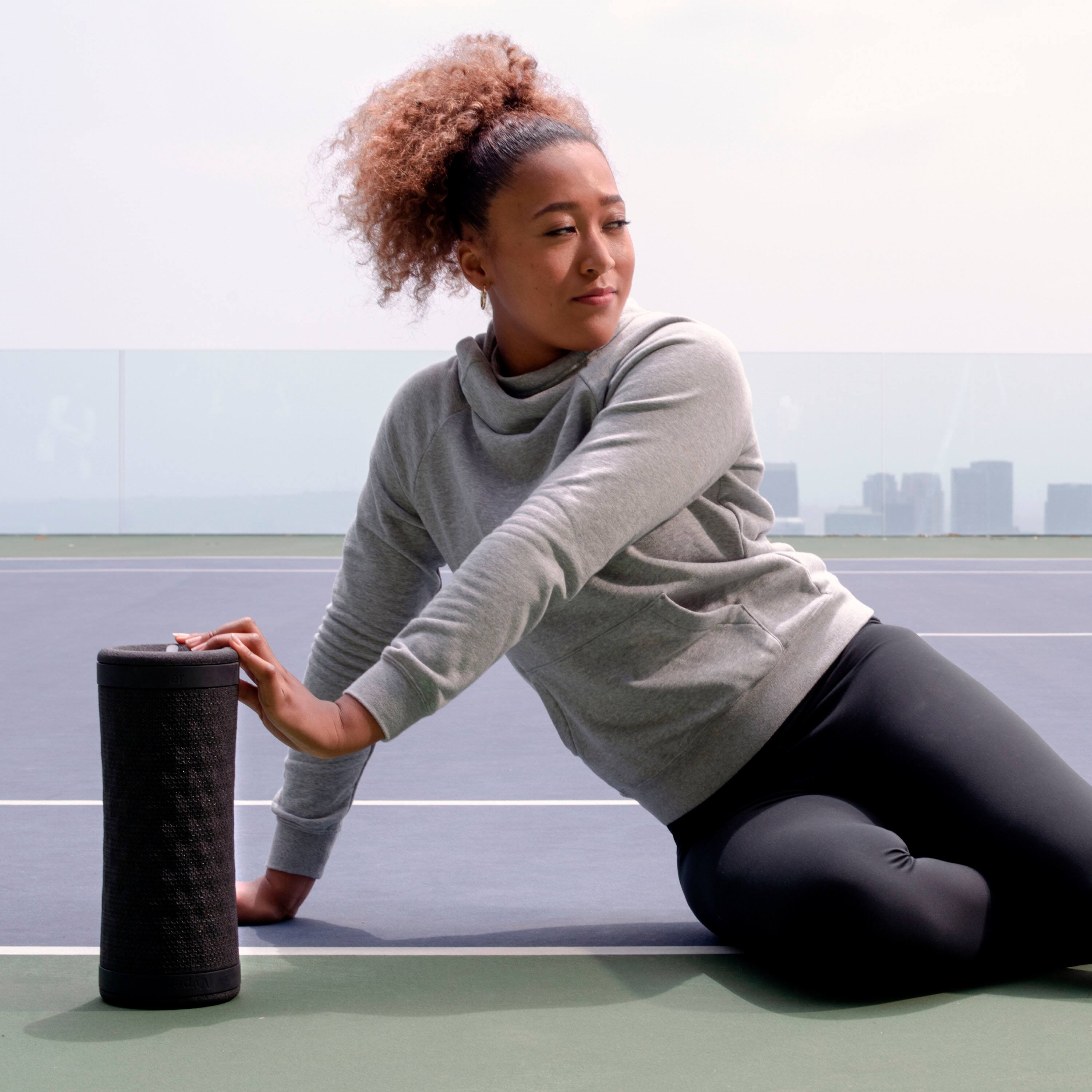 Alt View 25. Hyperice - Vyper 3 Vibrating Roller - Black.